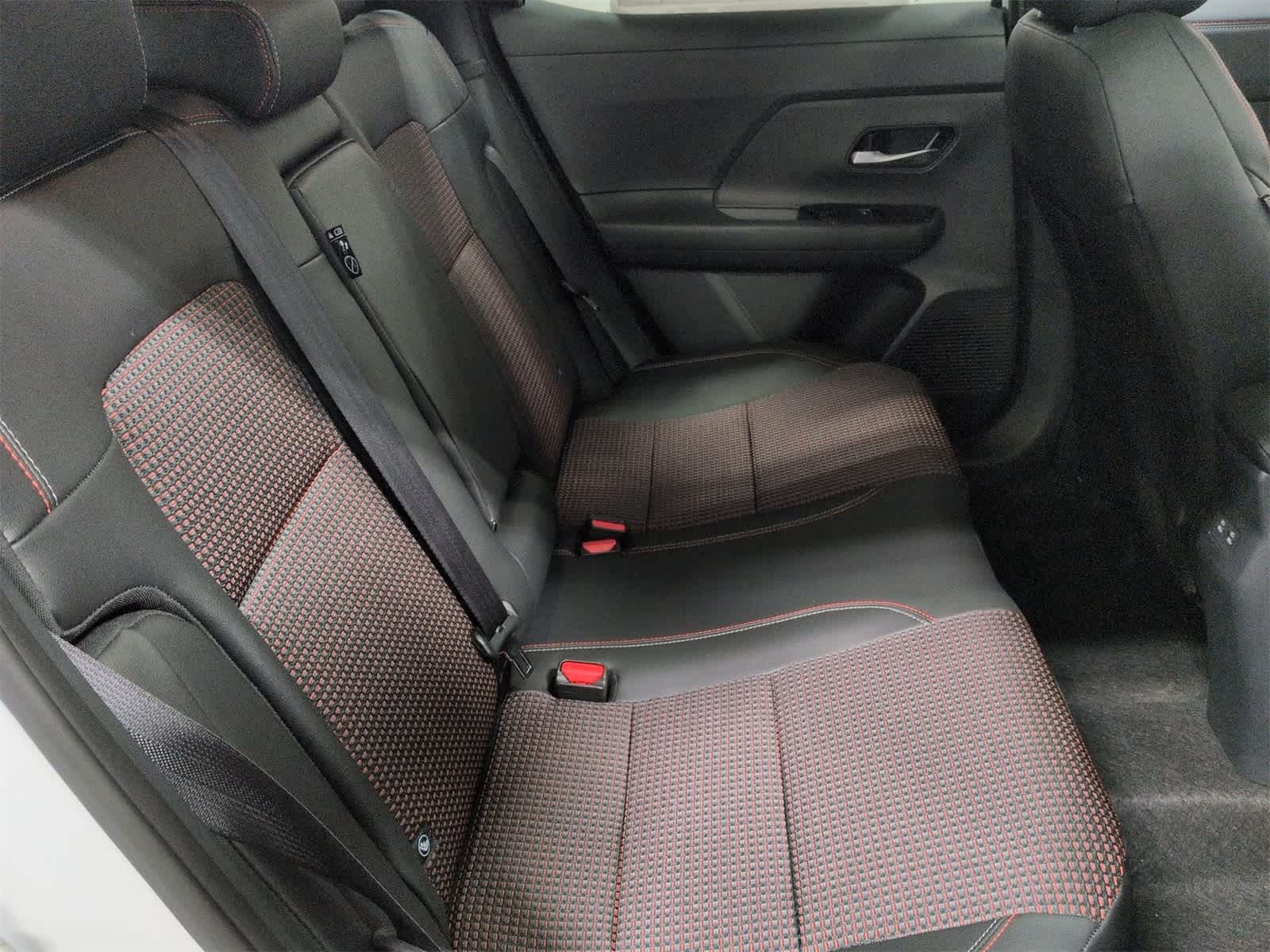 Thumbnail: 2026 Nissan Kicks - 14