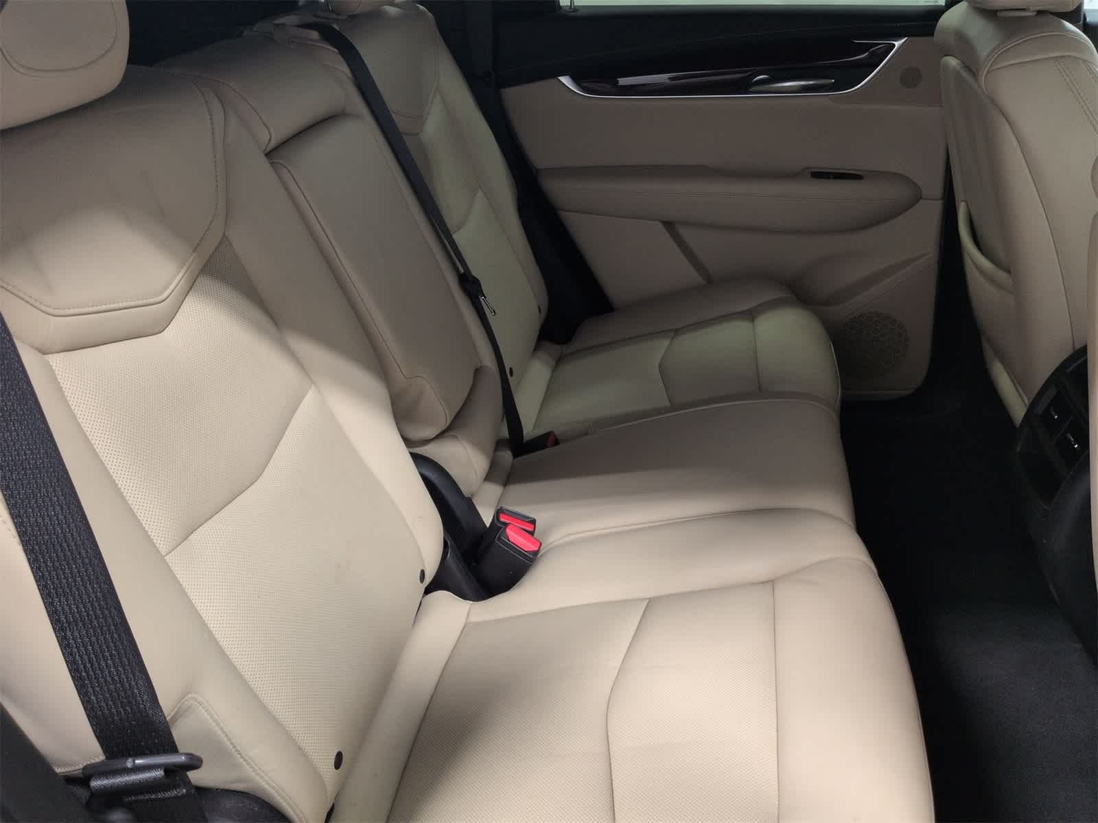Thumbnail: 2017 Cadillac XT5 - 22