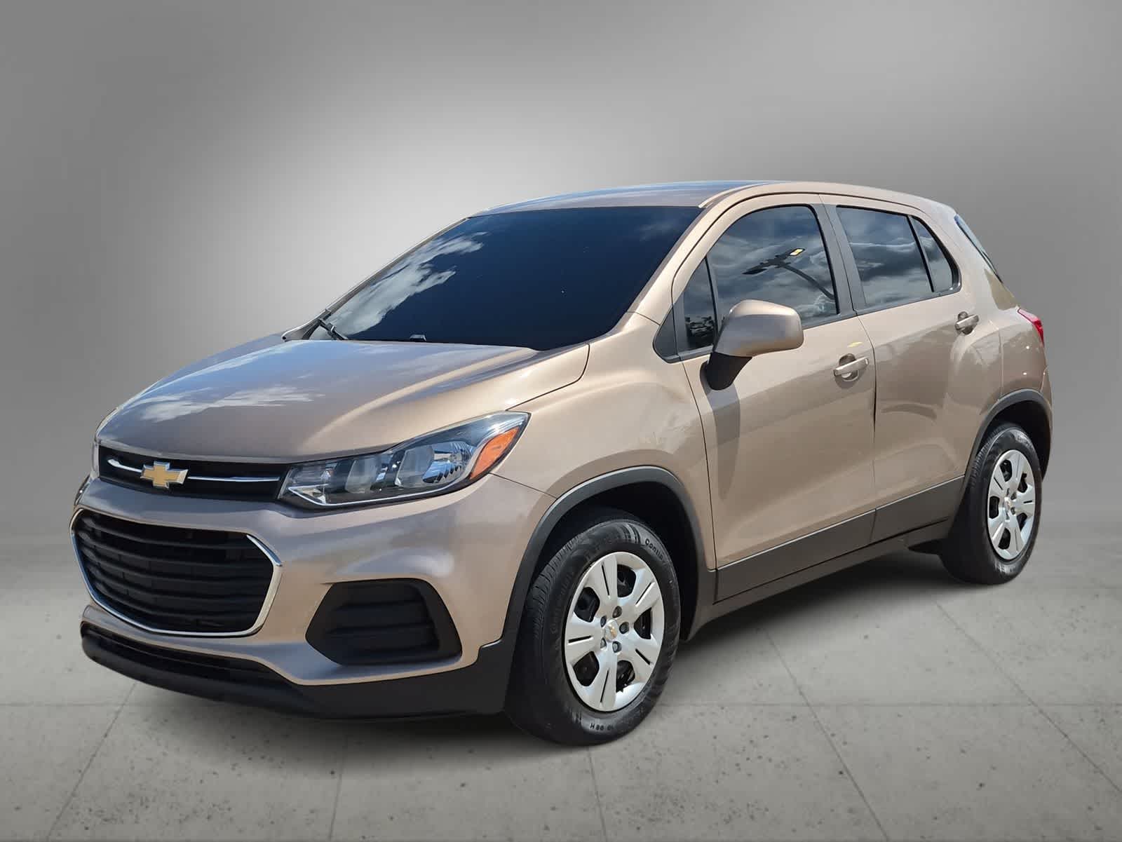 Thumbnail: 2018 Chevrolet Trax - 3