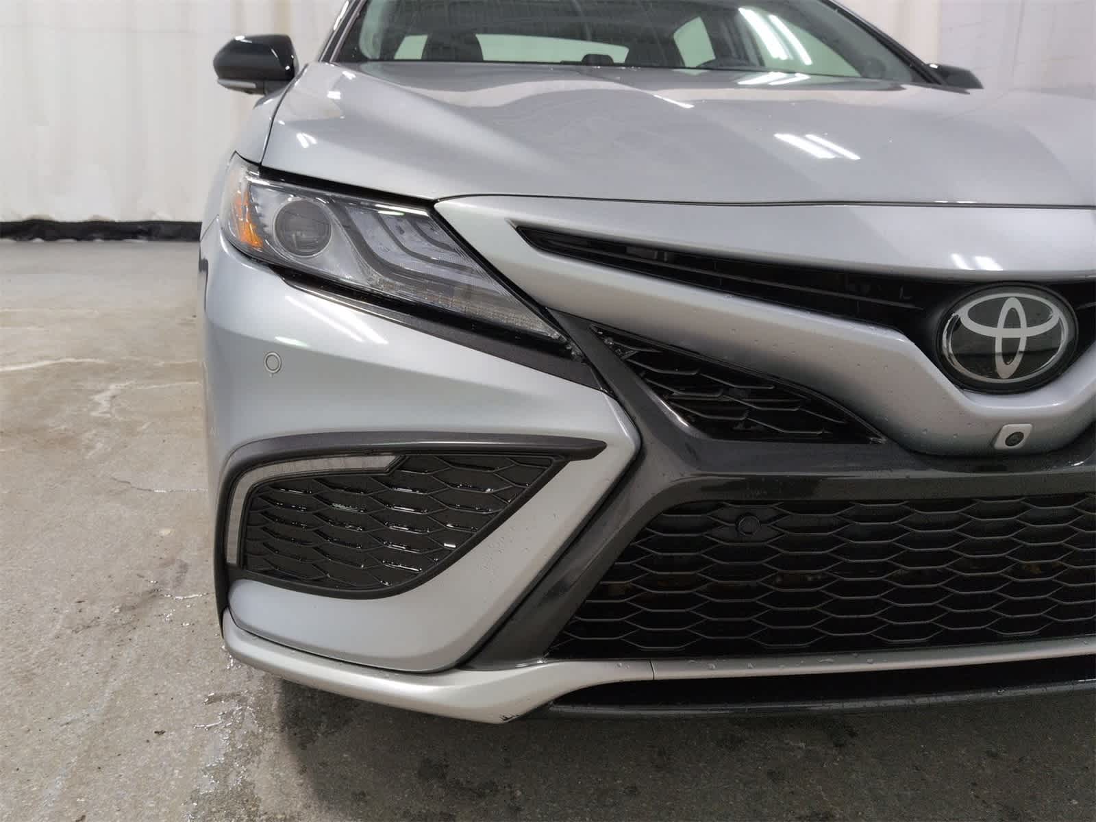 Thumbnail: 2023 Toyota Camry - 11