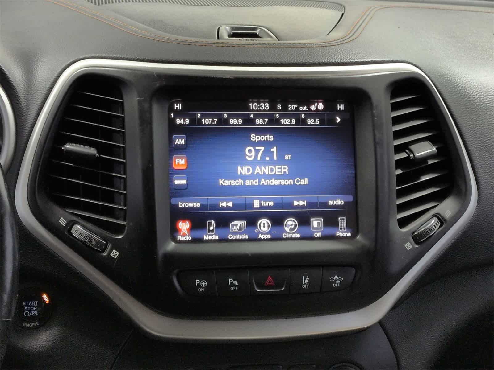 Thumbnail: 2016 Jeep Cherokee - 28