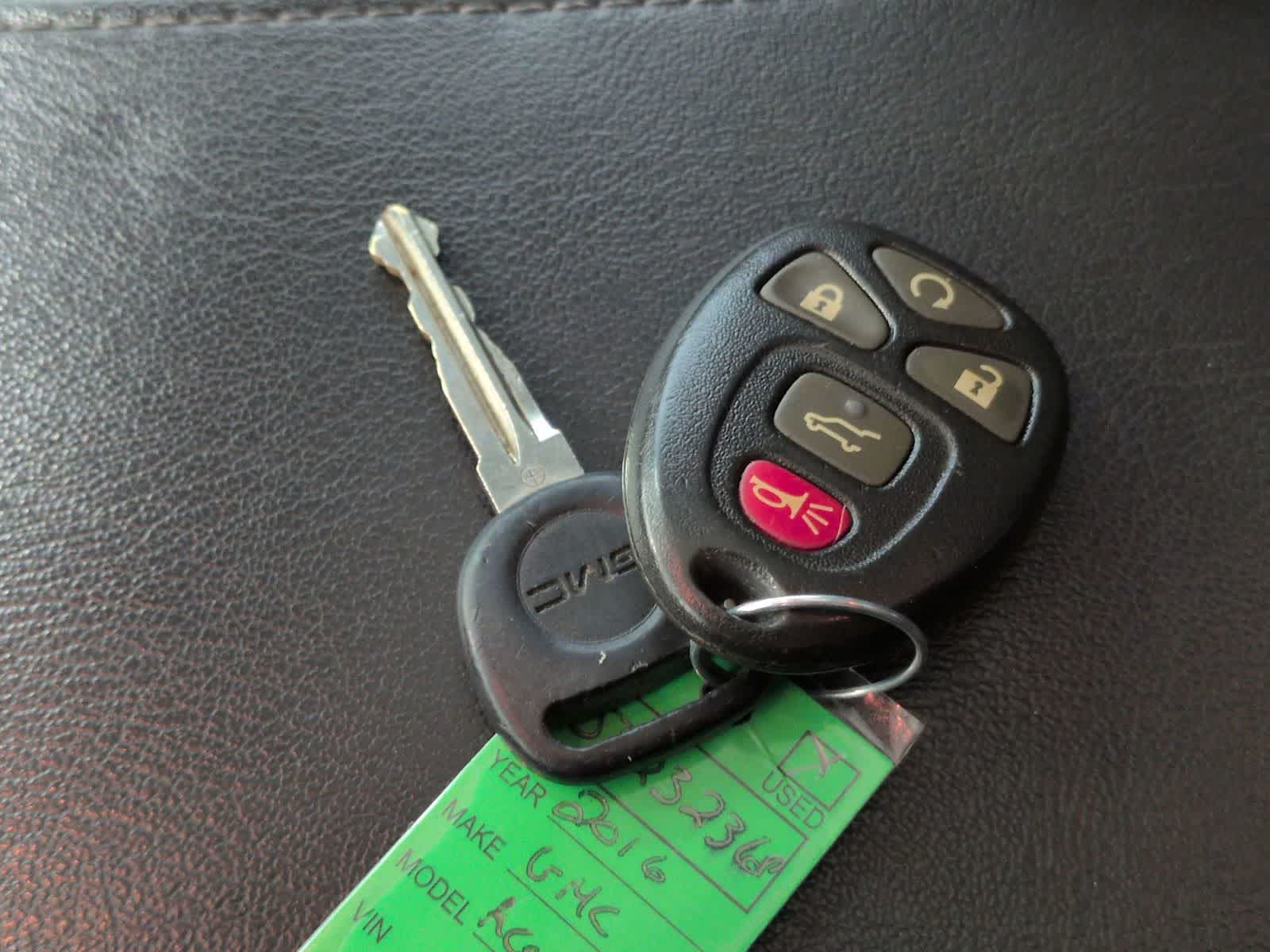 Thumbnail: 2016 GMC Acadia - 38