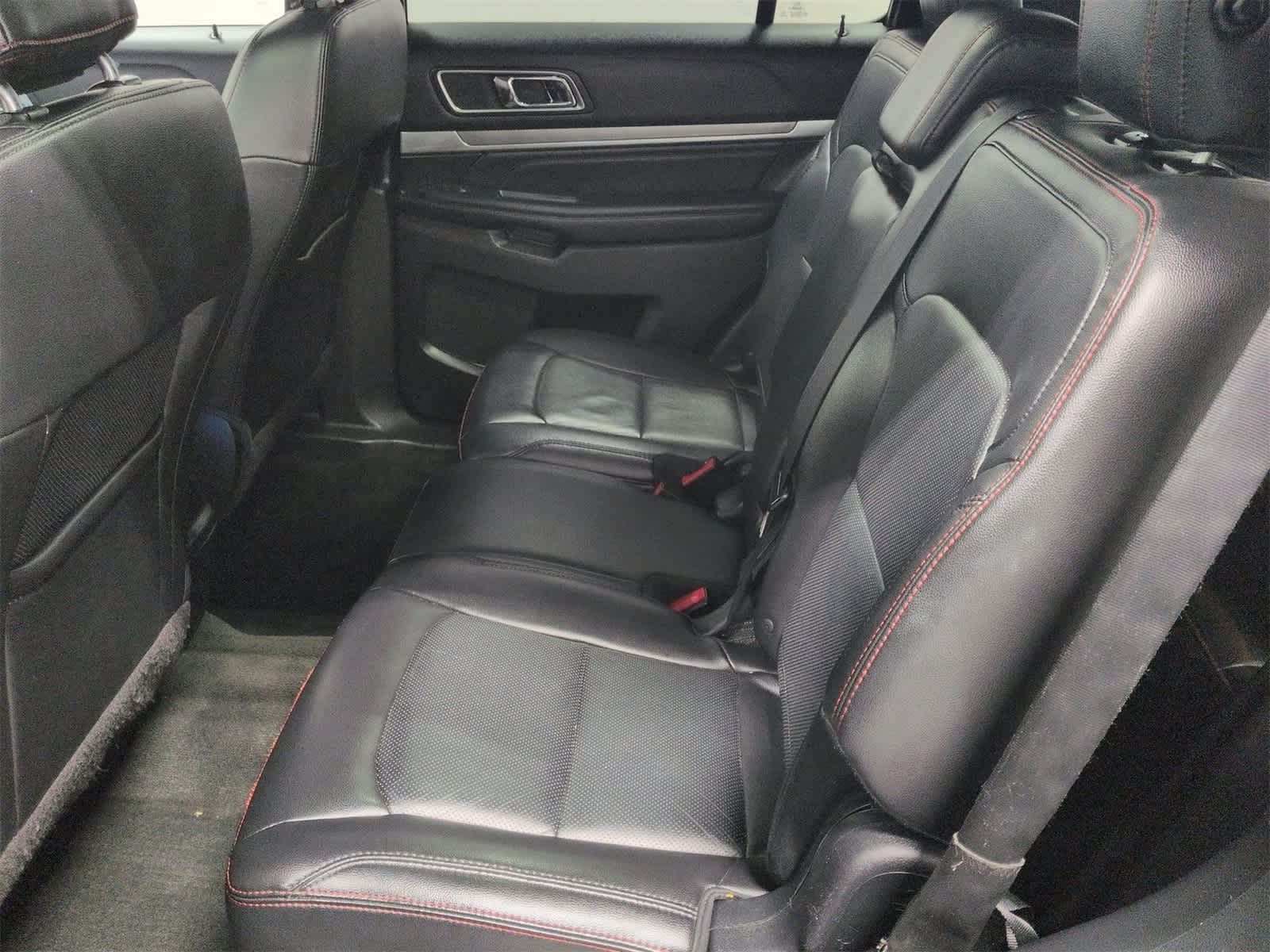 Thumbnail: 2016 Ford Explorer - 21