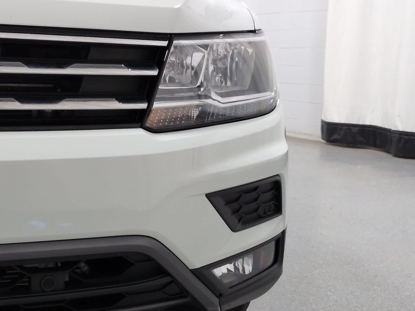 Thumbnail: 2021 Volkswagen Tiguan - 10