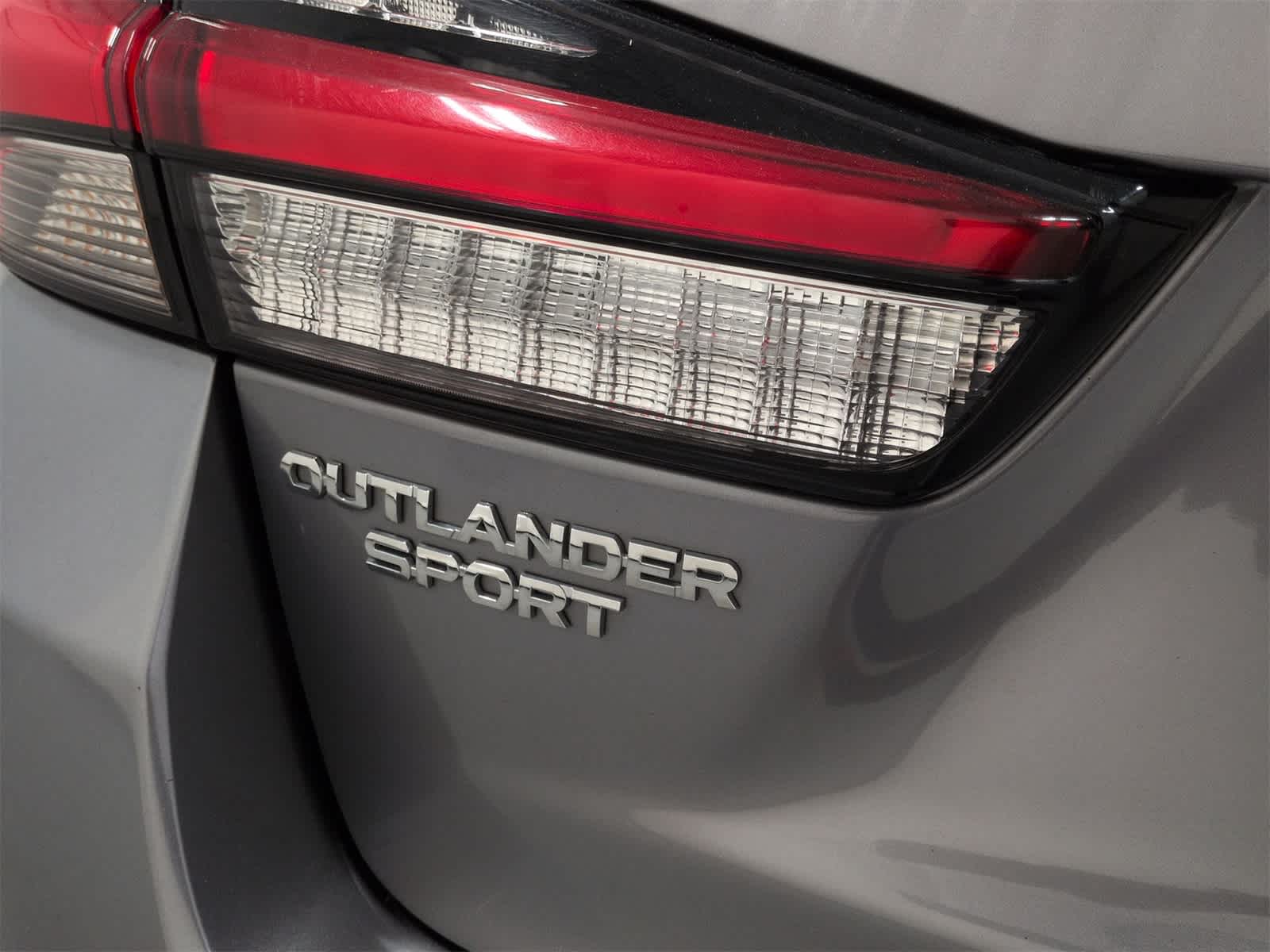 Thumbnail: 2020 Mitsubishi Outlander Sport - 12