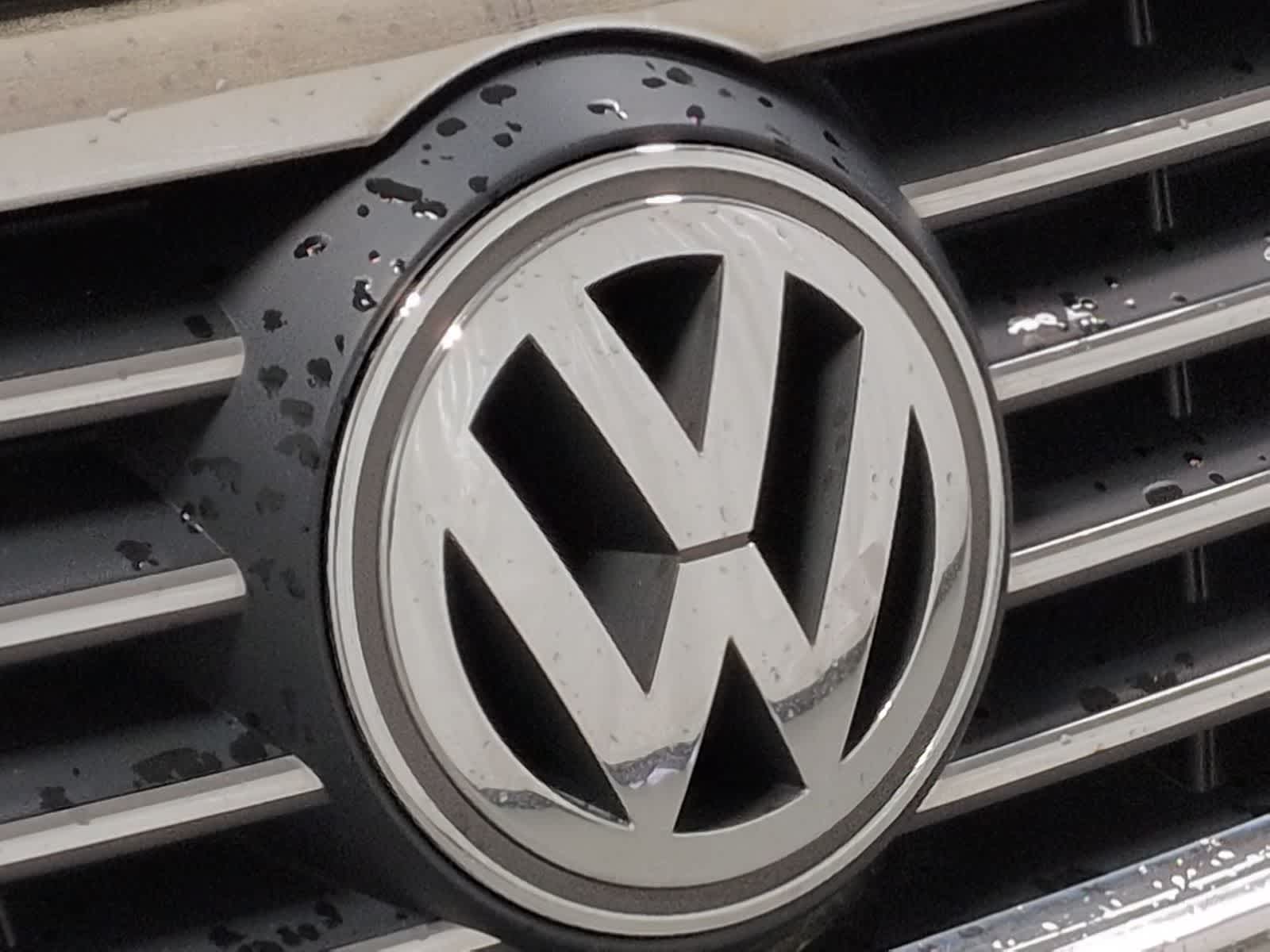 Thumbnail: 2008 Volkswagen Passat - 11