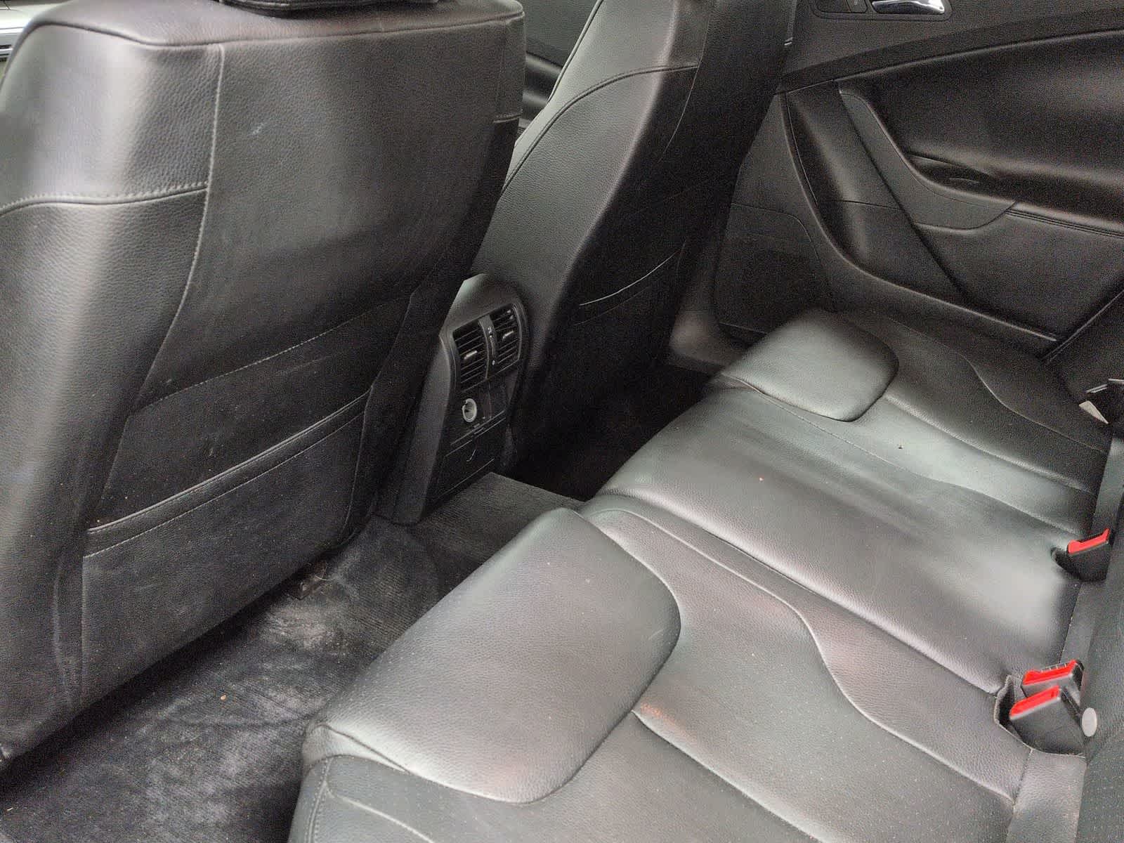 Thumbnail: 2008 Volkswagen Passat - 18