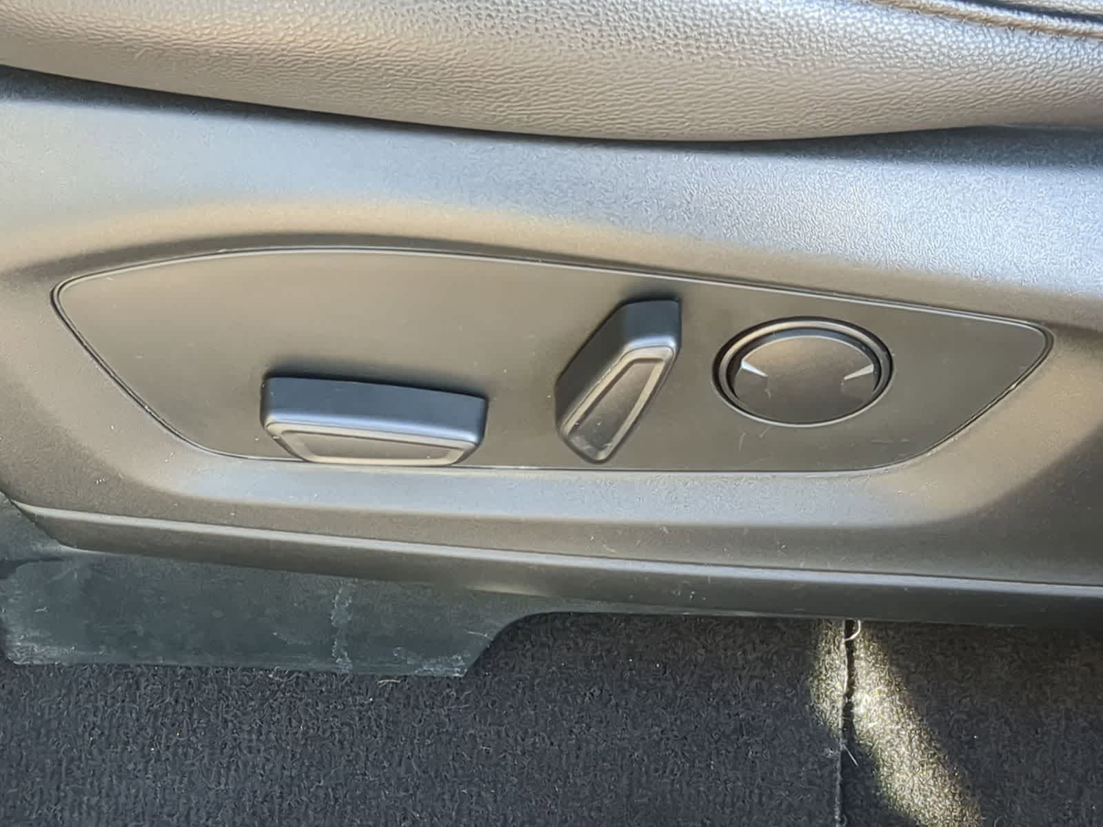 Thumbnail: 2024 Ford Explorer - 19