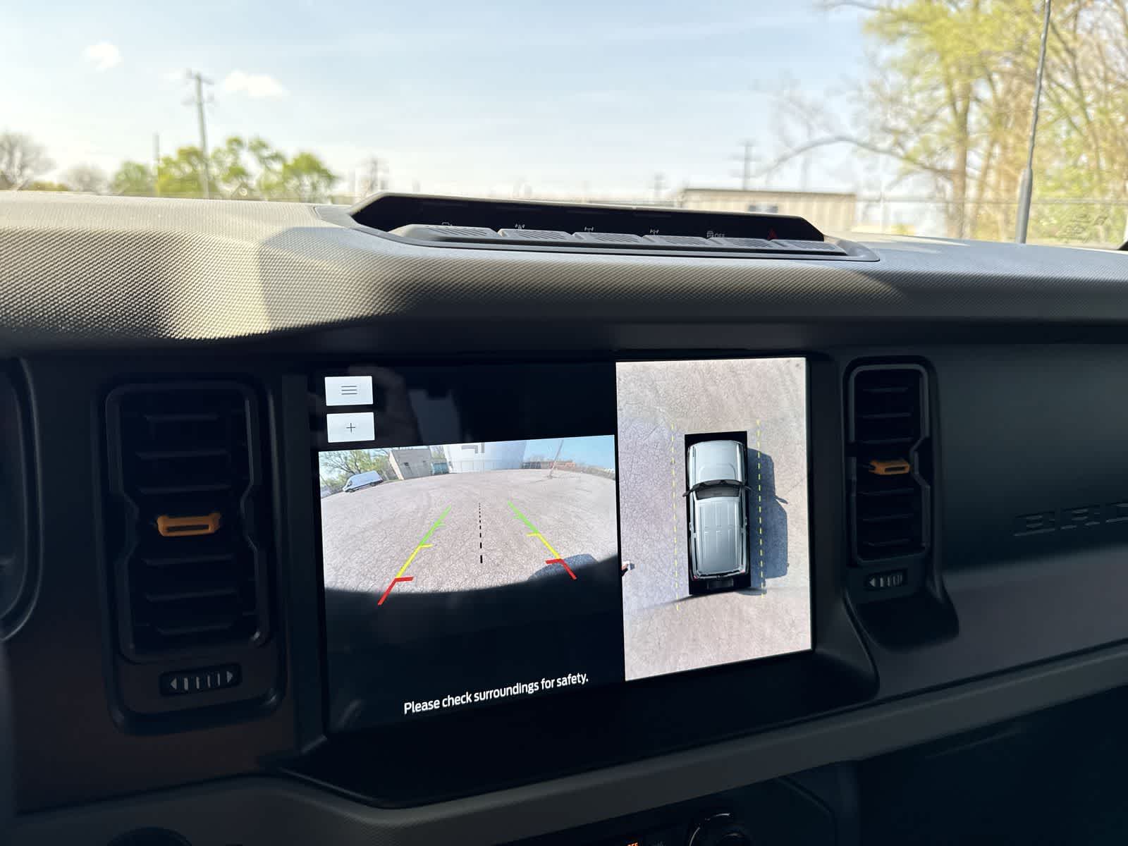 Thumbnail: 2023 Ford Bronco - 32