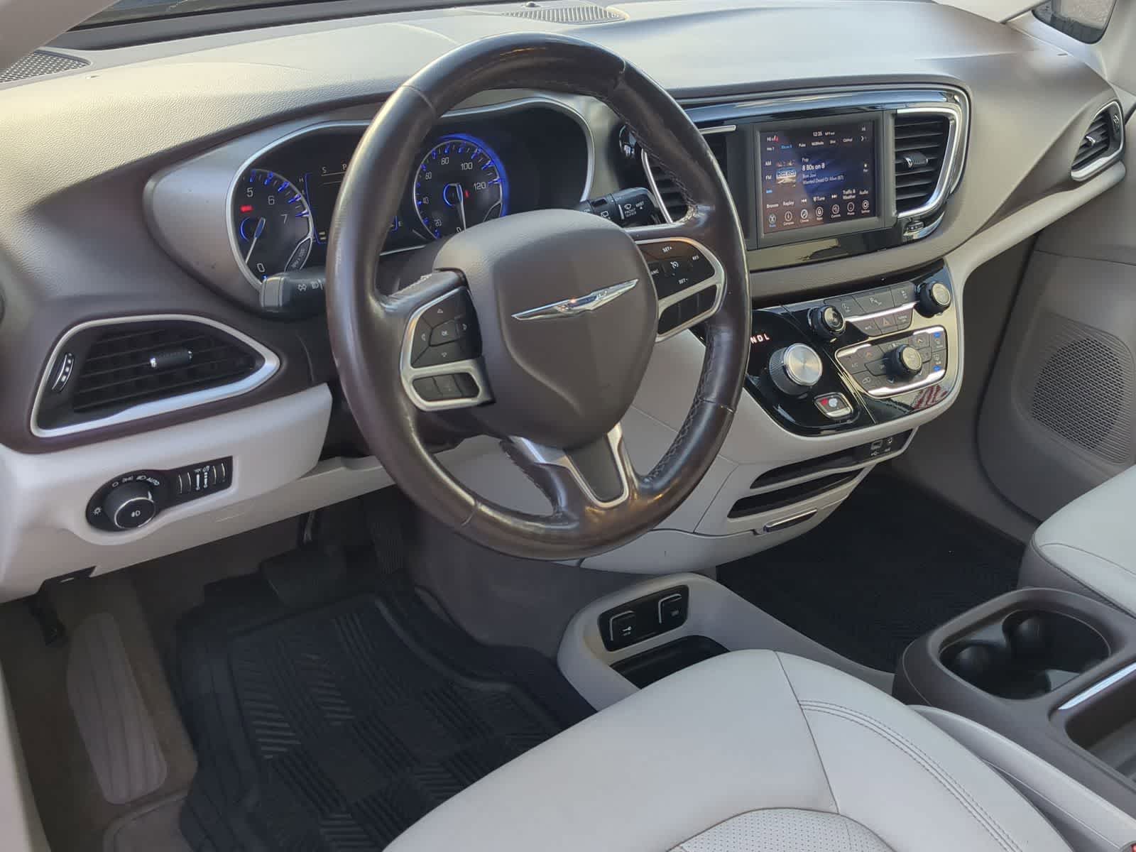 Thumbnail: 2019 Chrysler Pacifica - 13