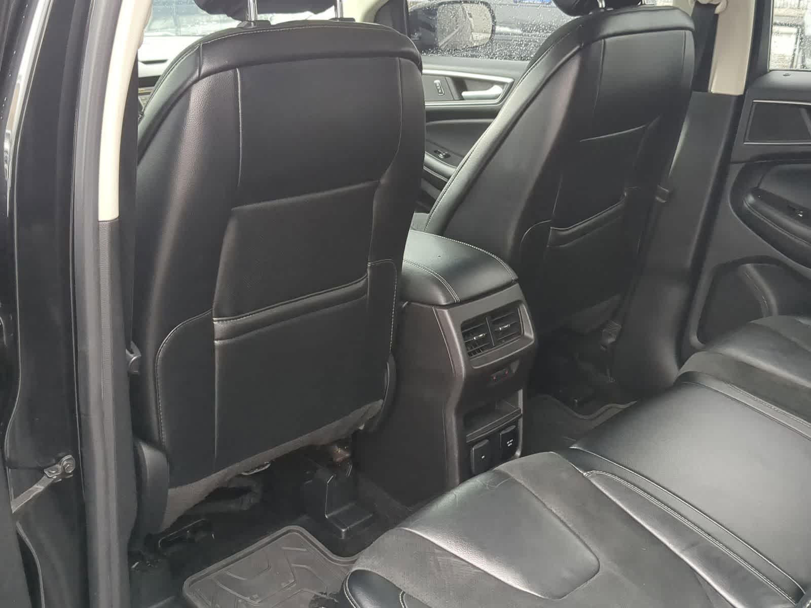 Thumbnail: 2015 Ford Edge - 24