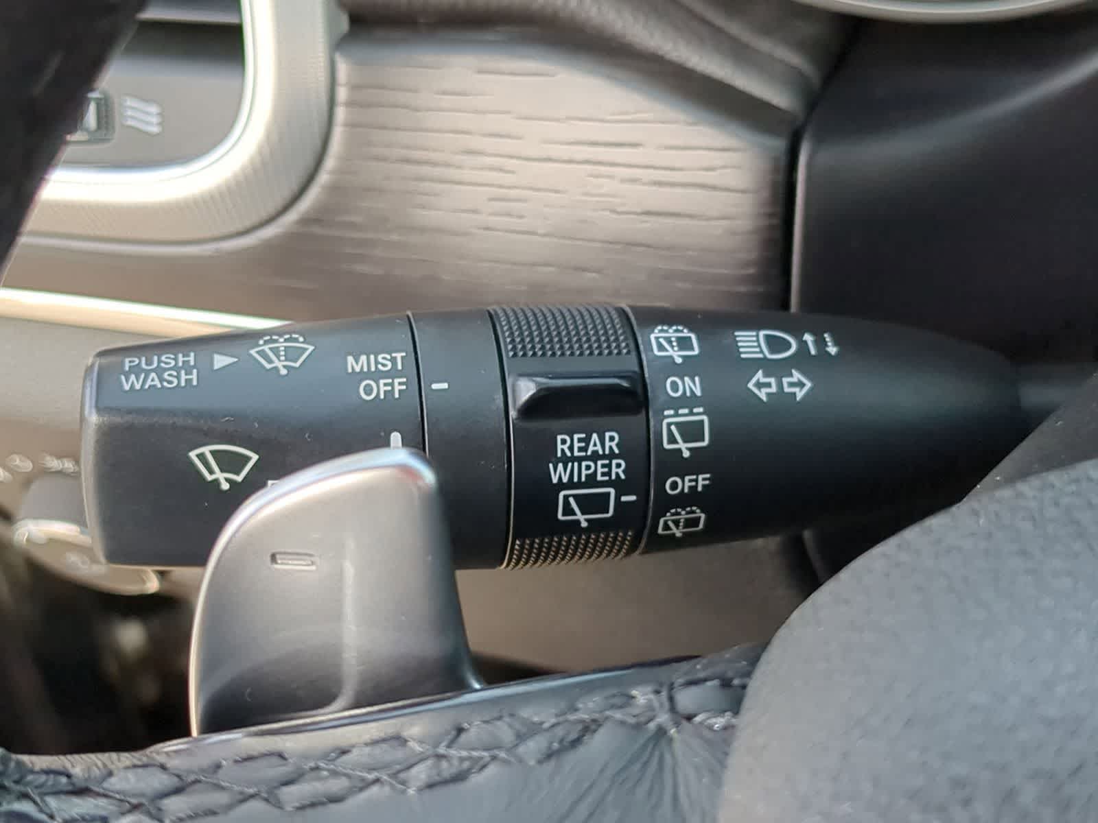 2018 Jeep Grand Cherokee Summit 32
