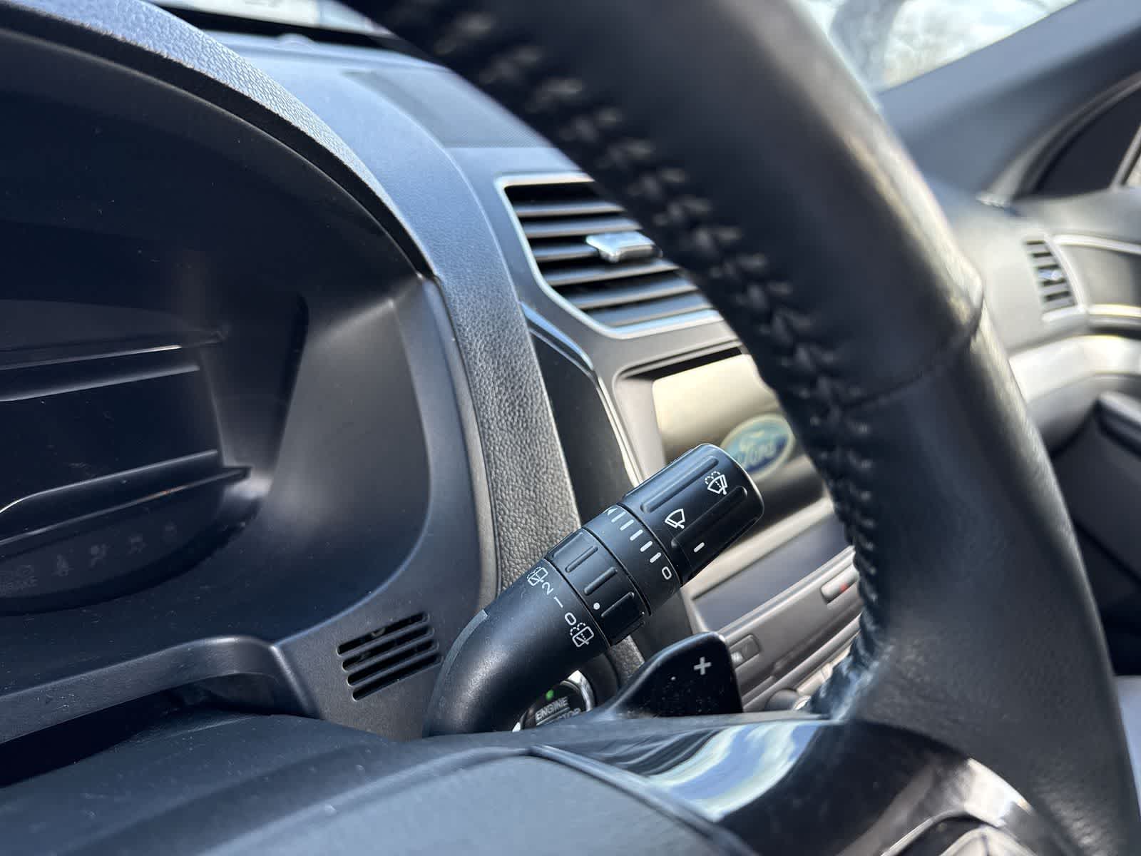 Thumbnail: 2017 Ford Explorer - 32