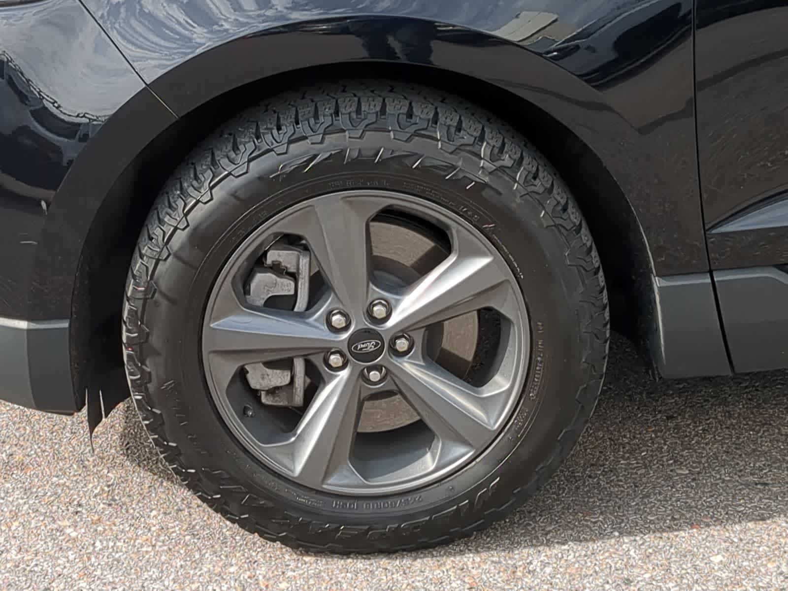 Thumbnail: 2023 Ford Edge - 19