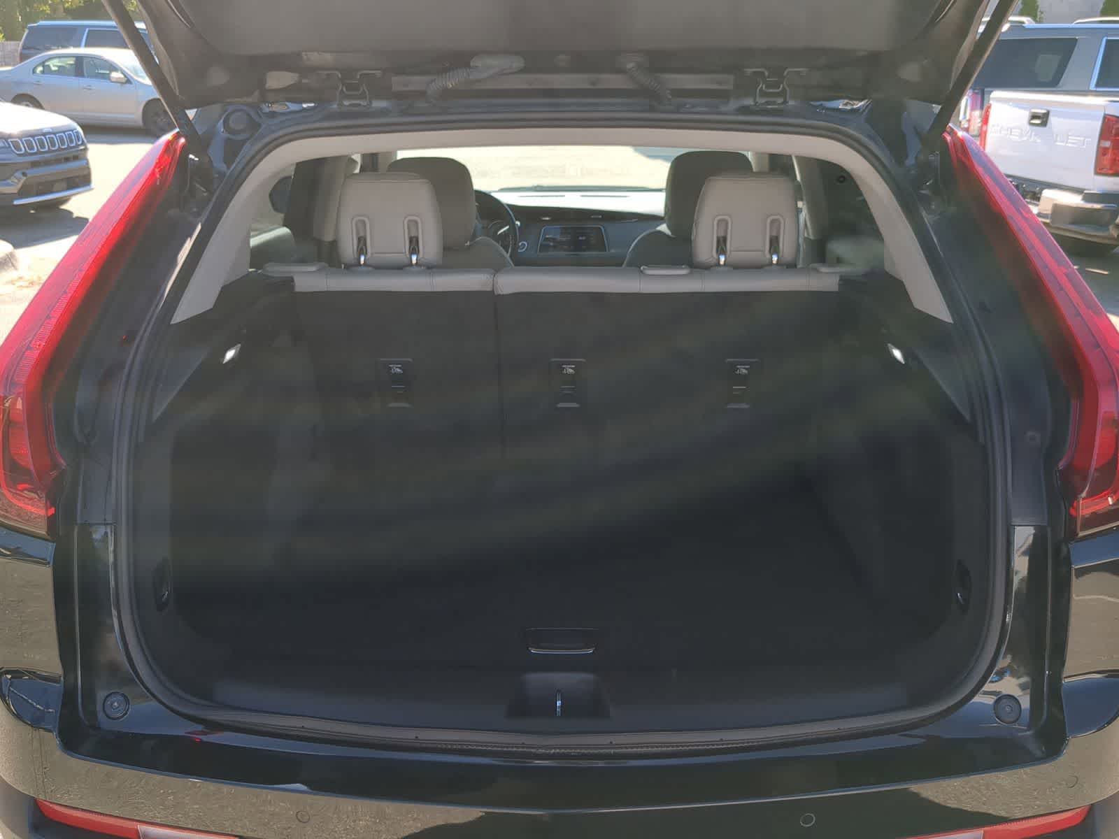Thumbnail: 2020 Cadillac XT4 - 34