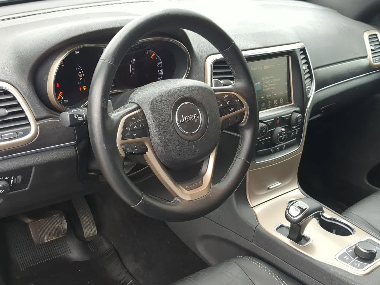 Thumbnail: 2015 Jeep Grand Cherokee - 14