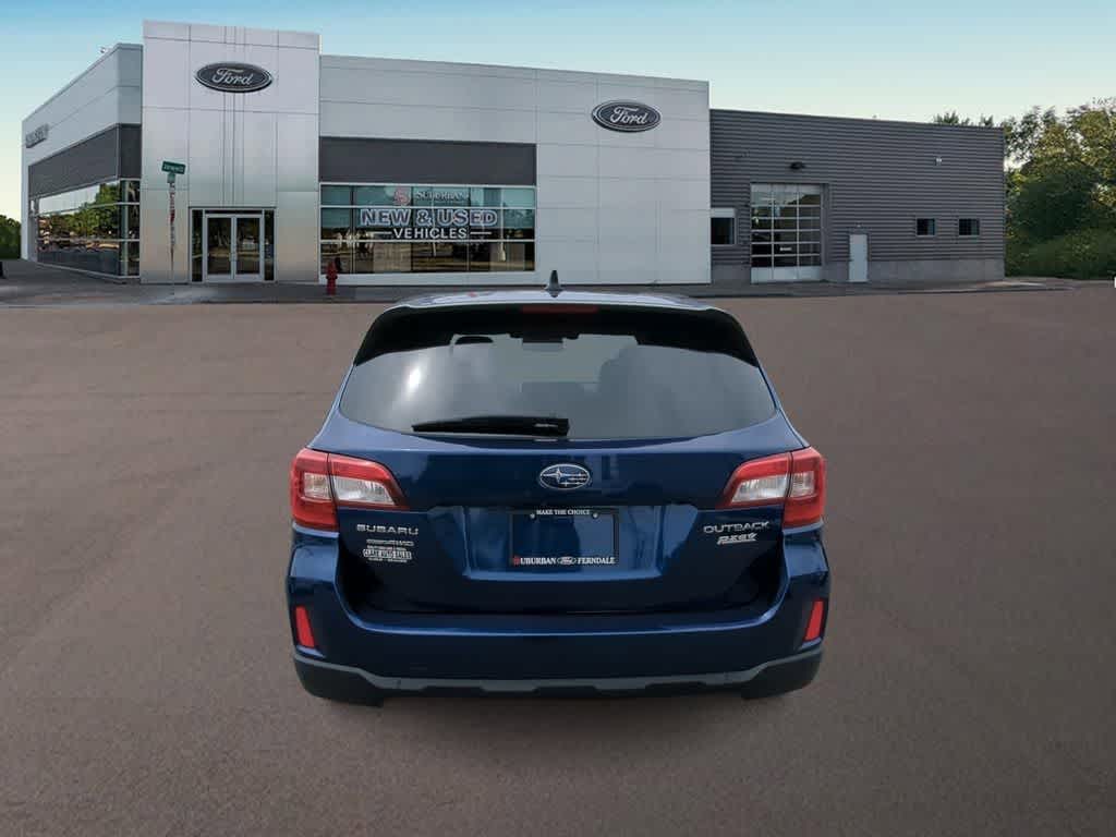 Thumbnail: 2016 Subaru Outback - 10