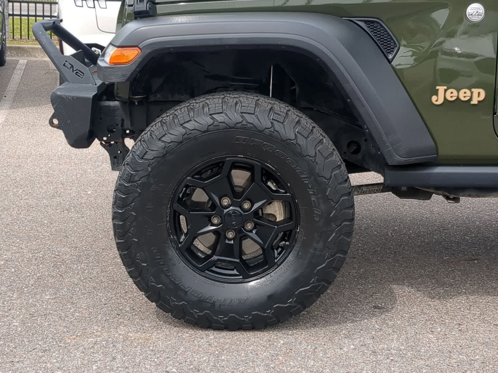 Thumbnail: 2021 Jeep Wrangler - 18