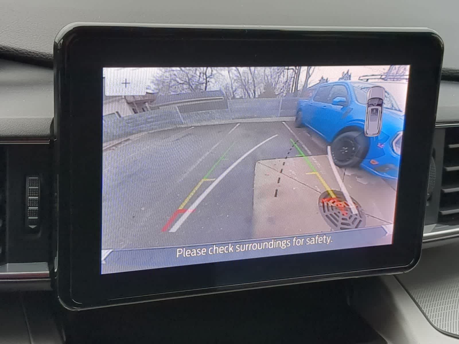 Thumbnail: 2022 Ford Explorer - 36