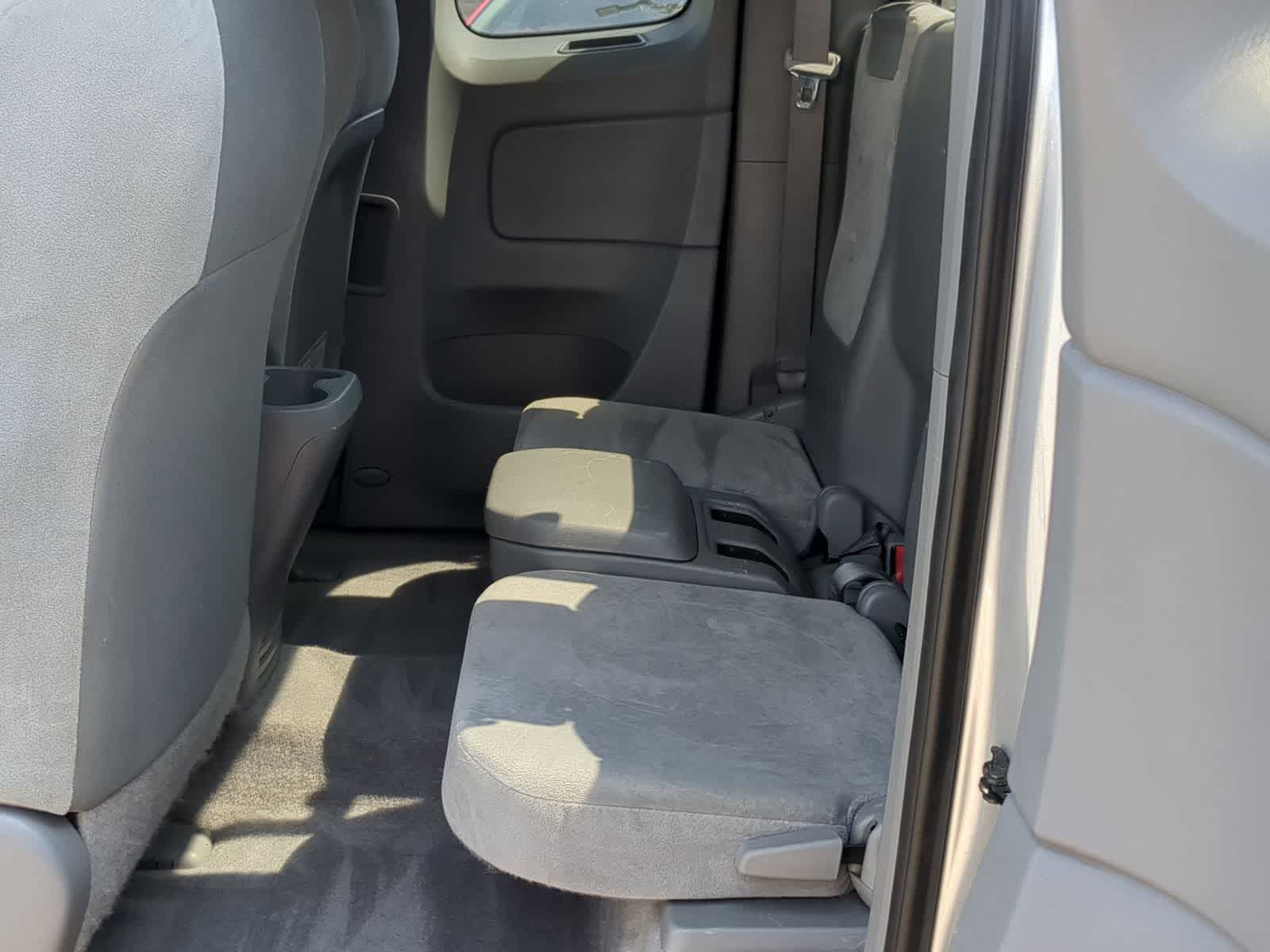 Thumbnail: 2011 Toyota Tacoma - 20