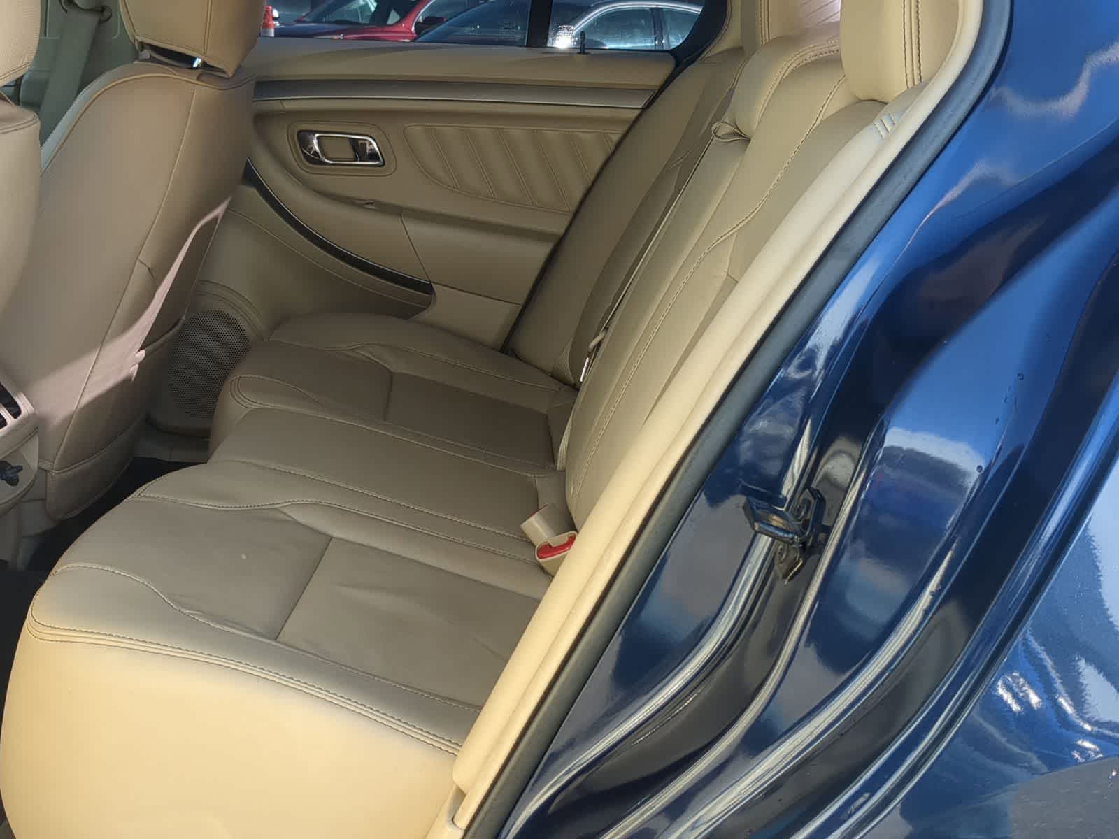 Thumbnail: 2016 Ford Taurus - 23