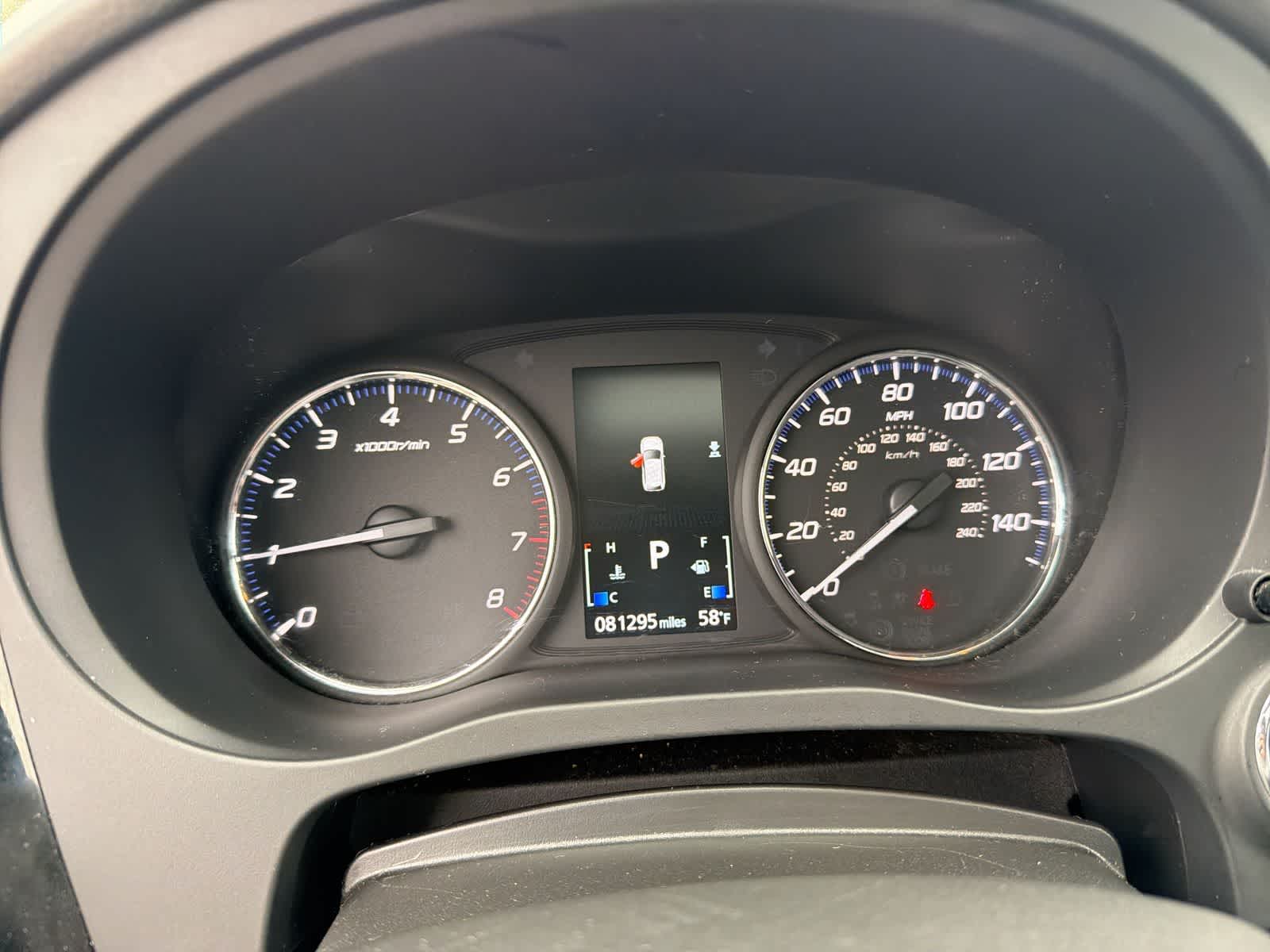 Thumbnail: 2018 Mitsubishi Outlander - 34
