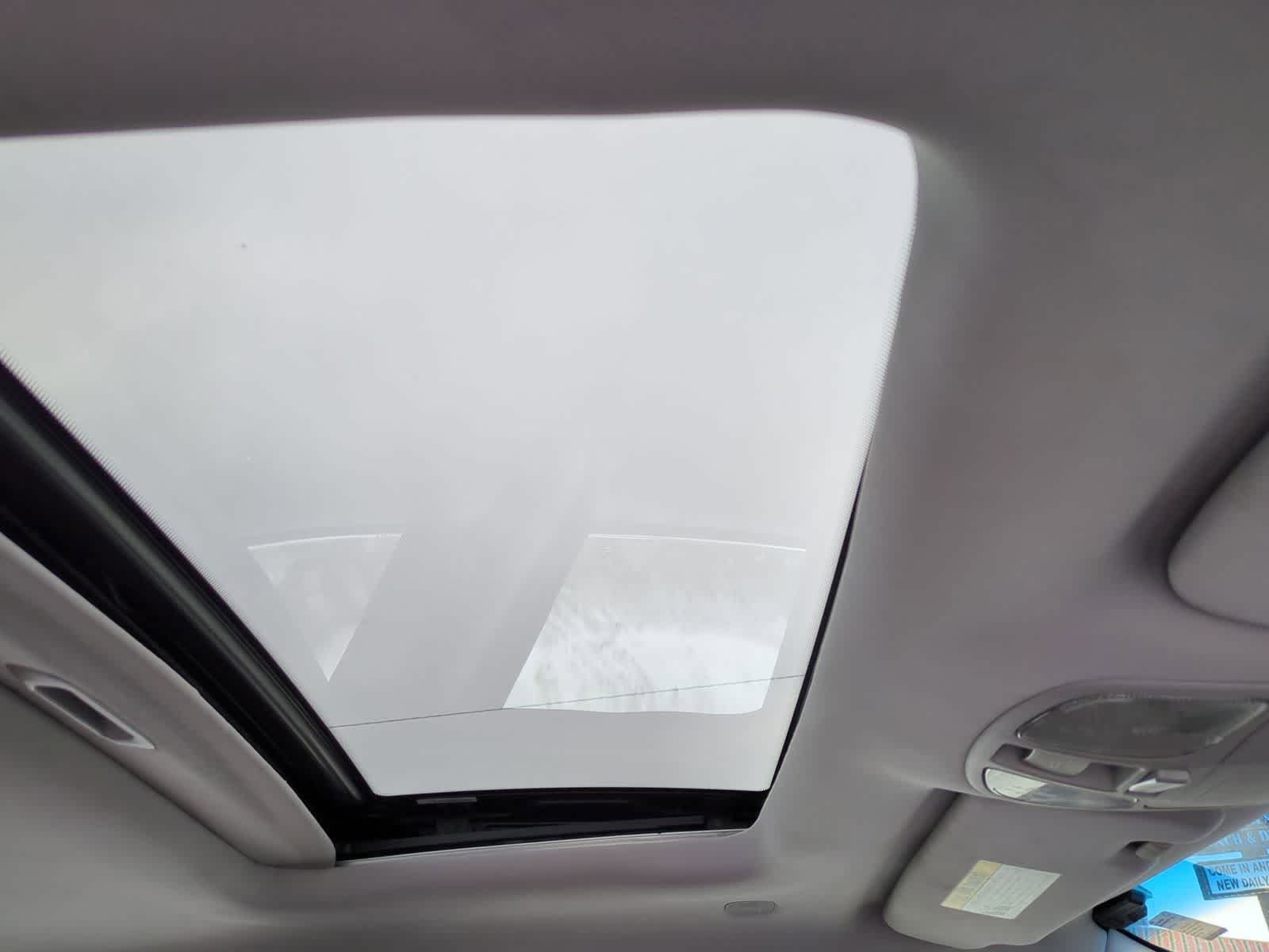 Thumbnail: 2013 Hyundai Sonata - 30