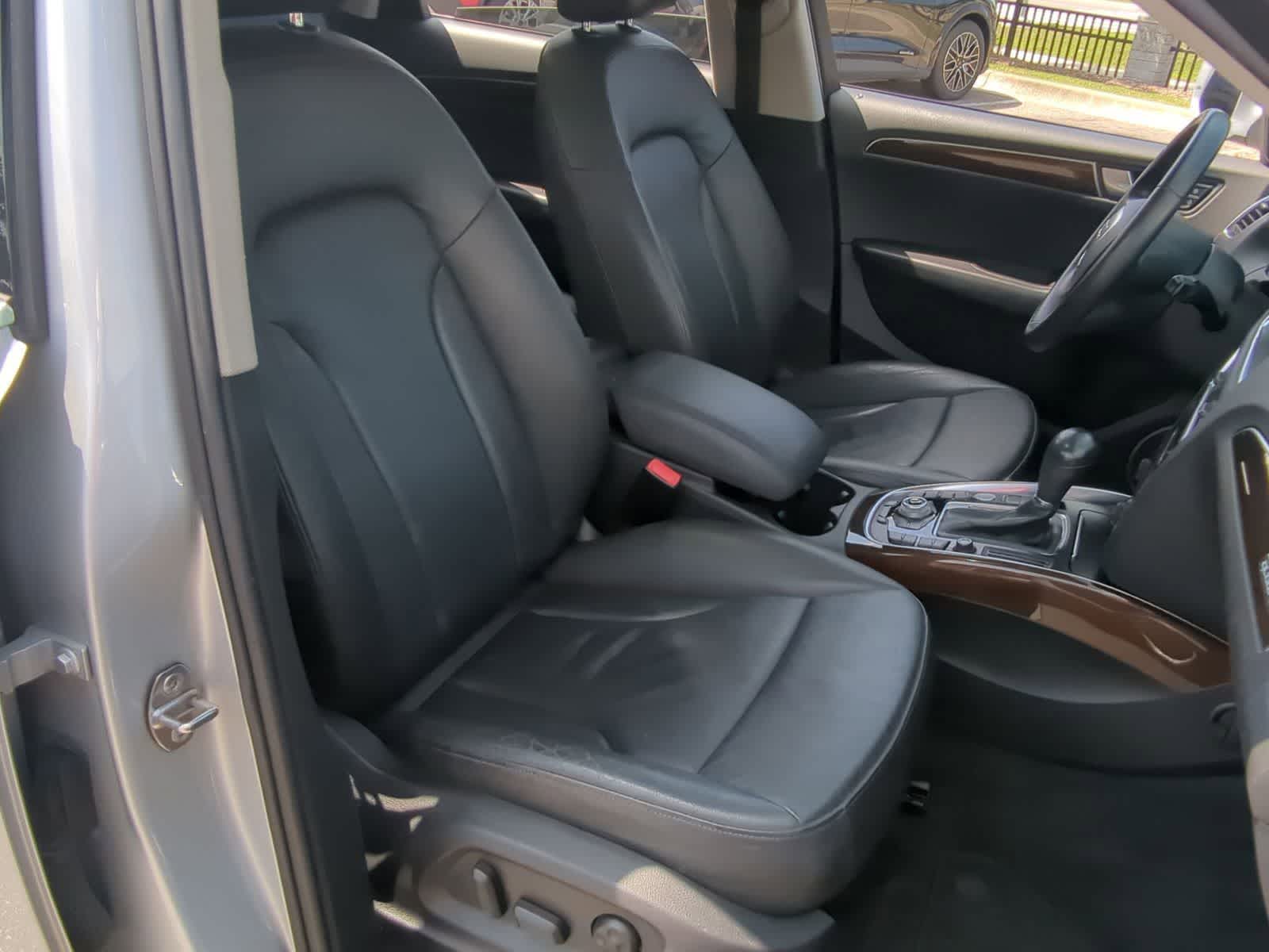Thumbnail: 2012 Audi Q5 - 24