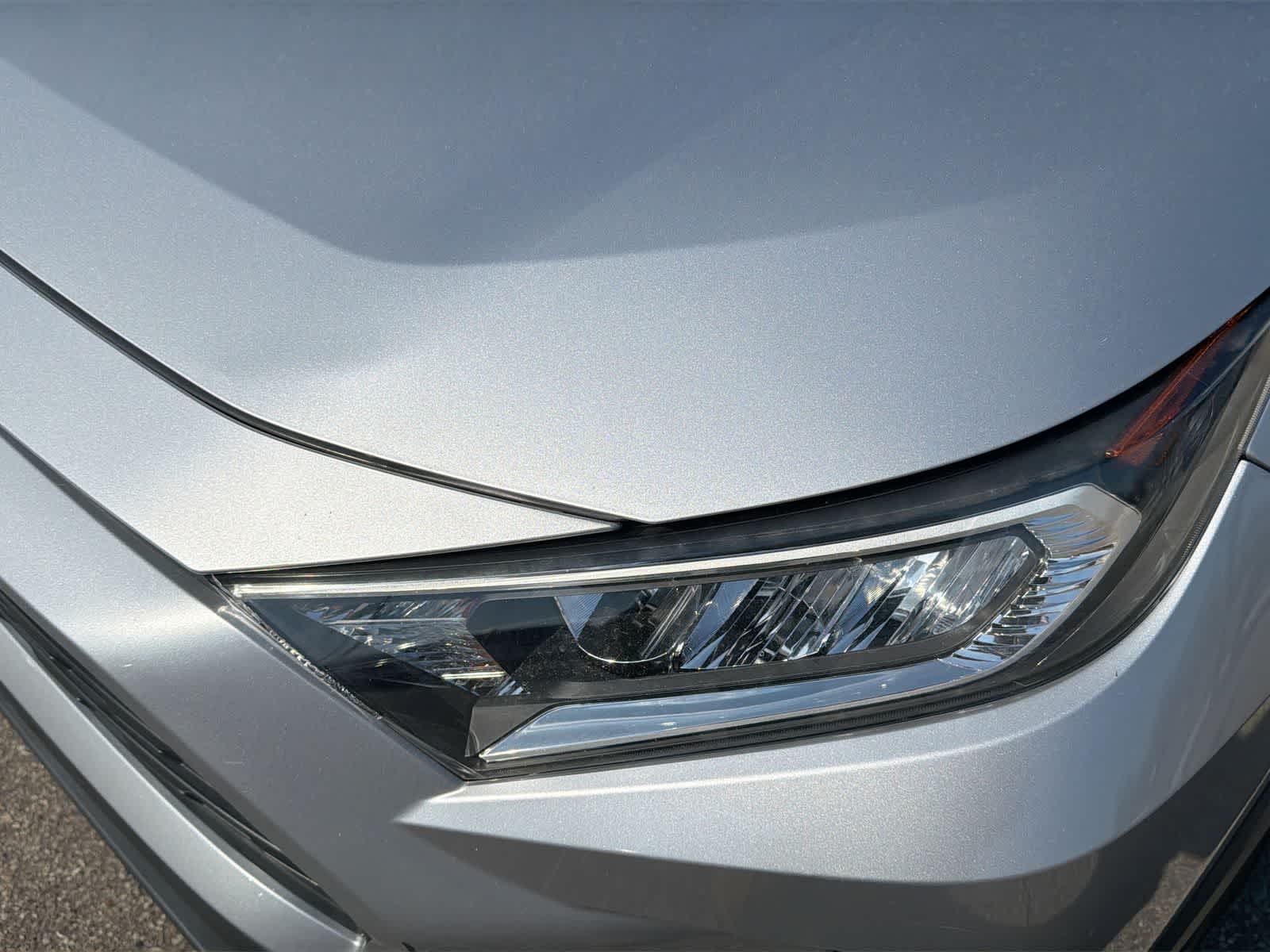 Thumbnail: 2019 Toyota RAV4 - 12