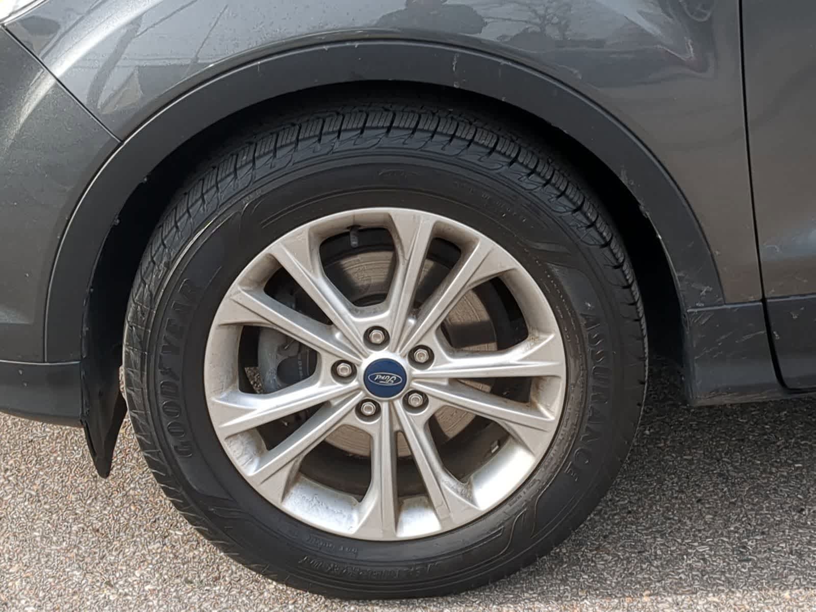 Thumbnail: 2019 Ford Escape - 17