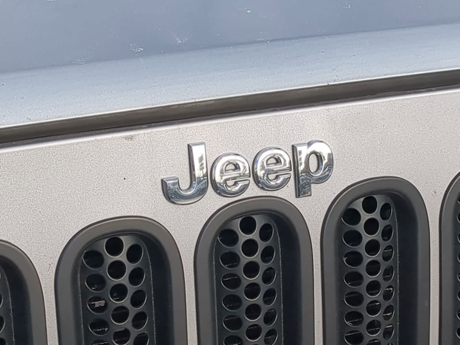 Thumbnail: 2013 Jeep Wrangler - 16