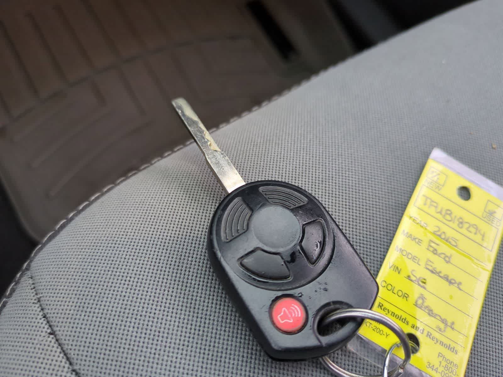 Thumbnail: 2015 Ford Escape - 36