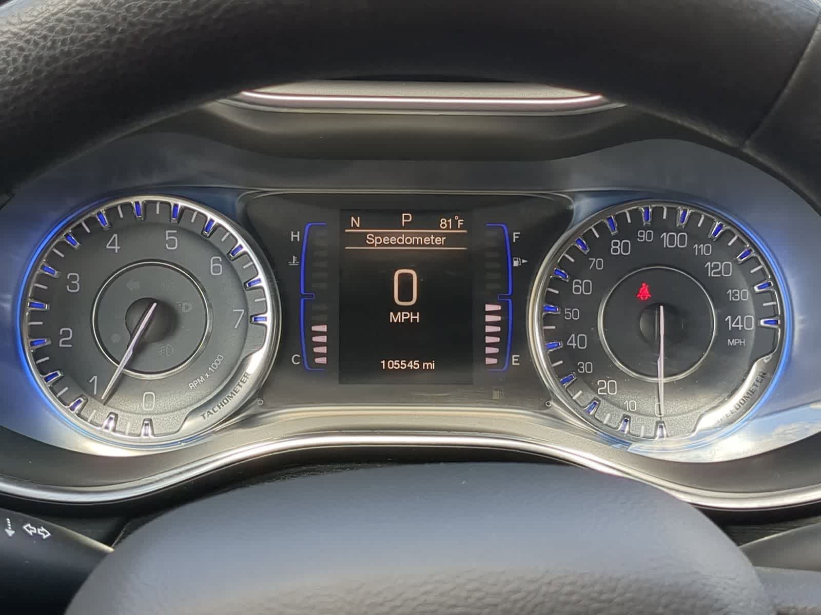 Thumbnail: 2015 Chrysler 200 - 32