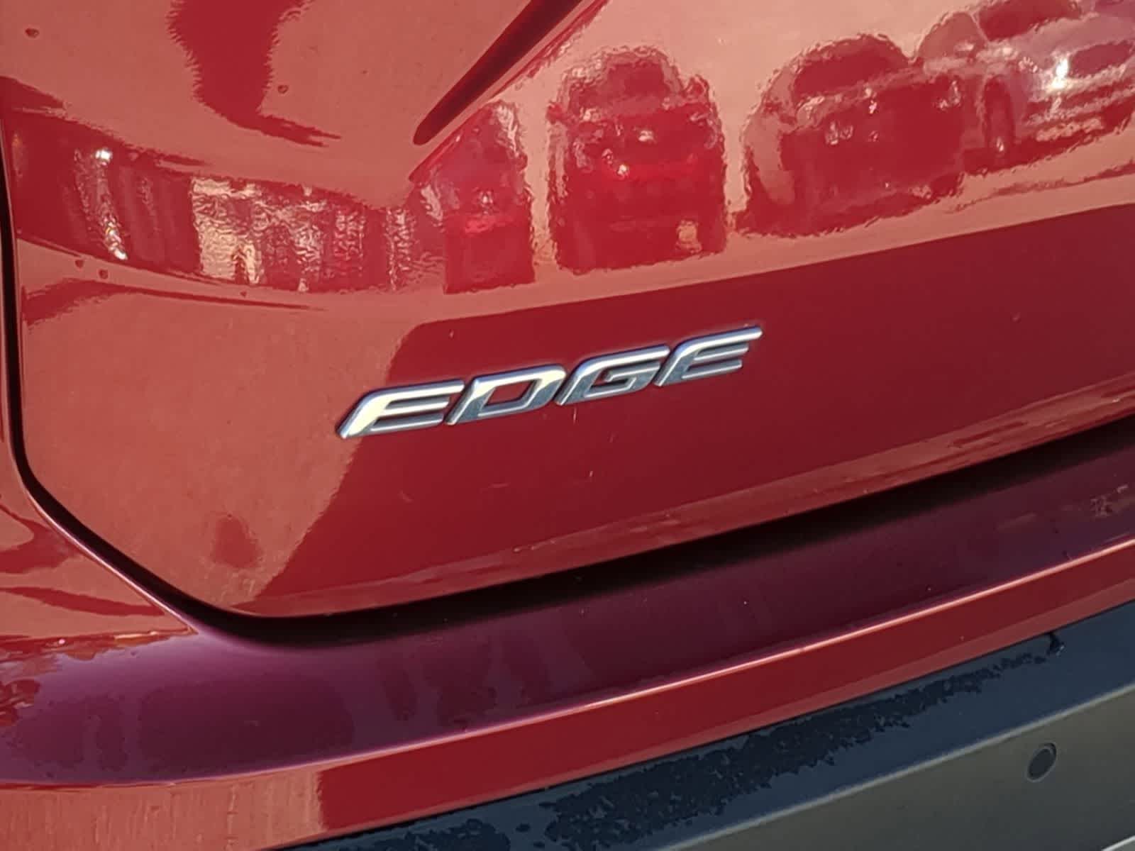 Thumbnail: 2019 Ford Edge - 18