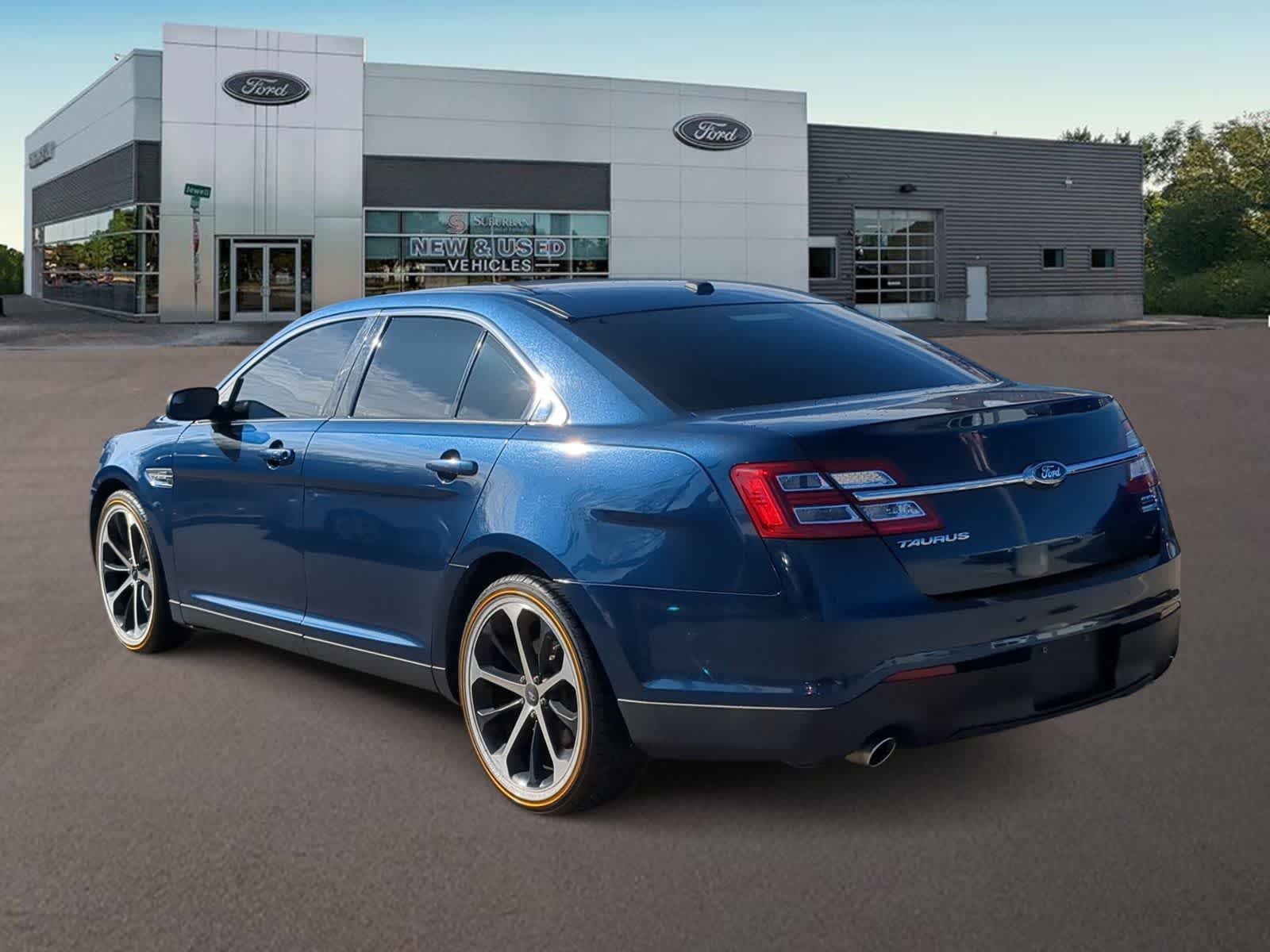 Thumbnail: 2016 Ford Taurus - 8