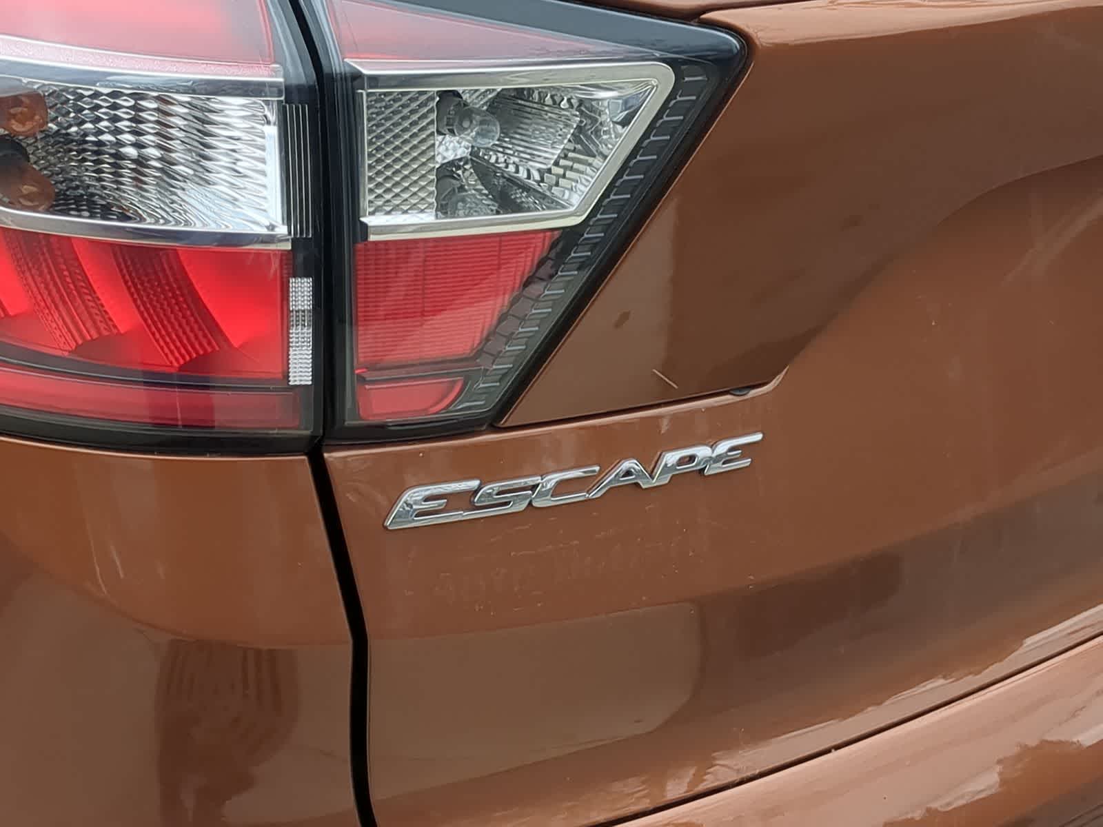 Thumbnail: 2017 Ford Escape - 18