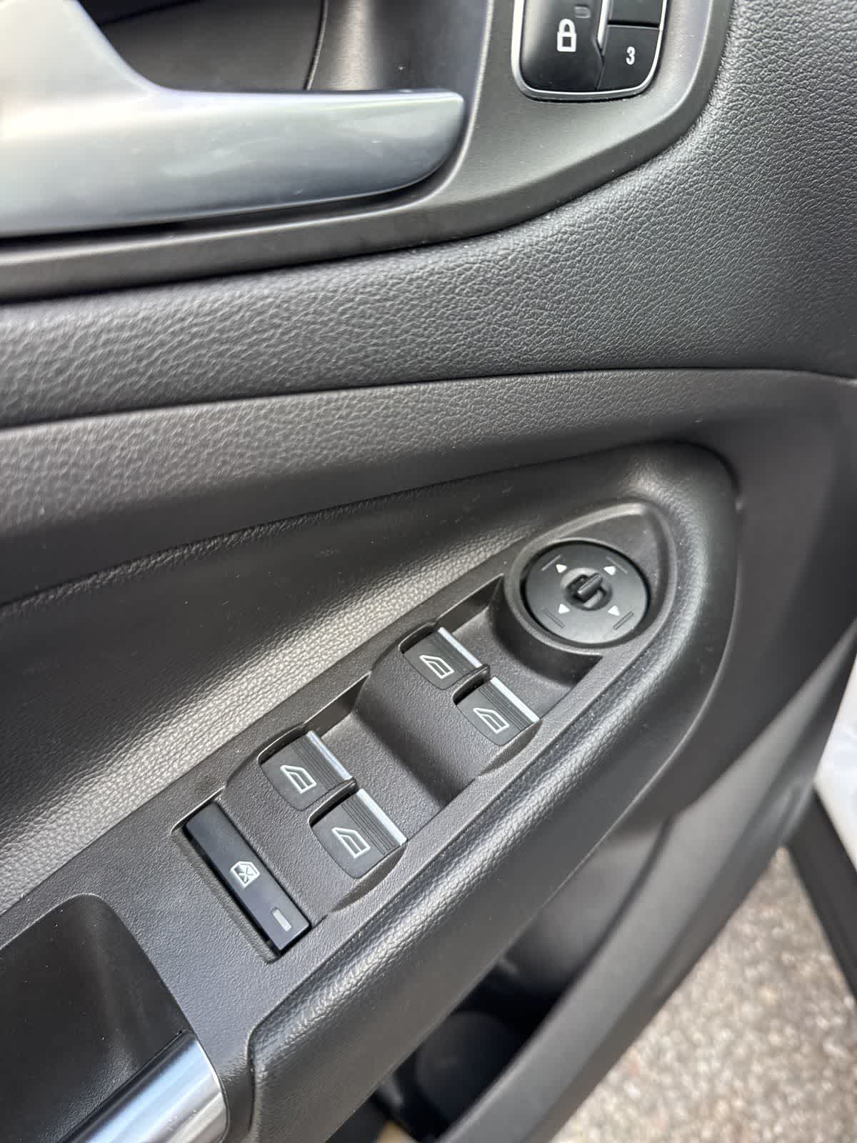 Thumbnail: 2018 Ford Escape - 14