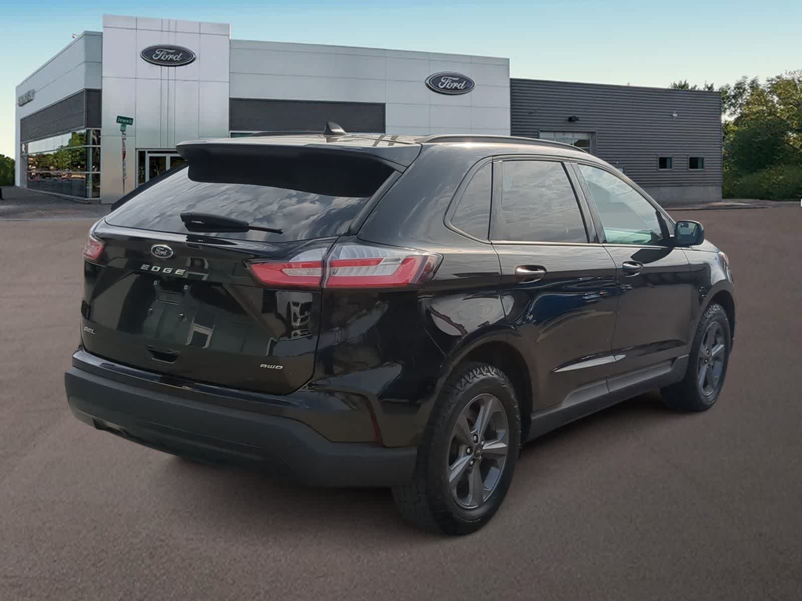 Thumbnail: 2023 Ford Edge - 11