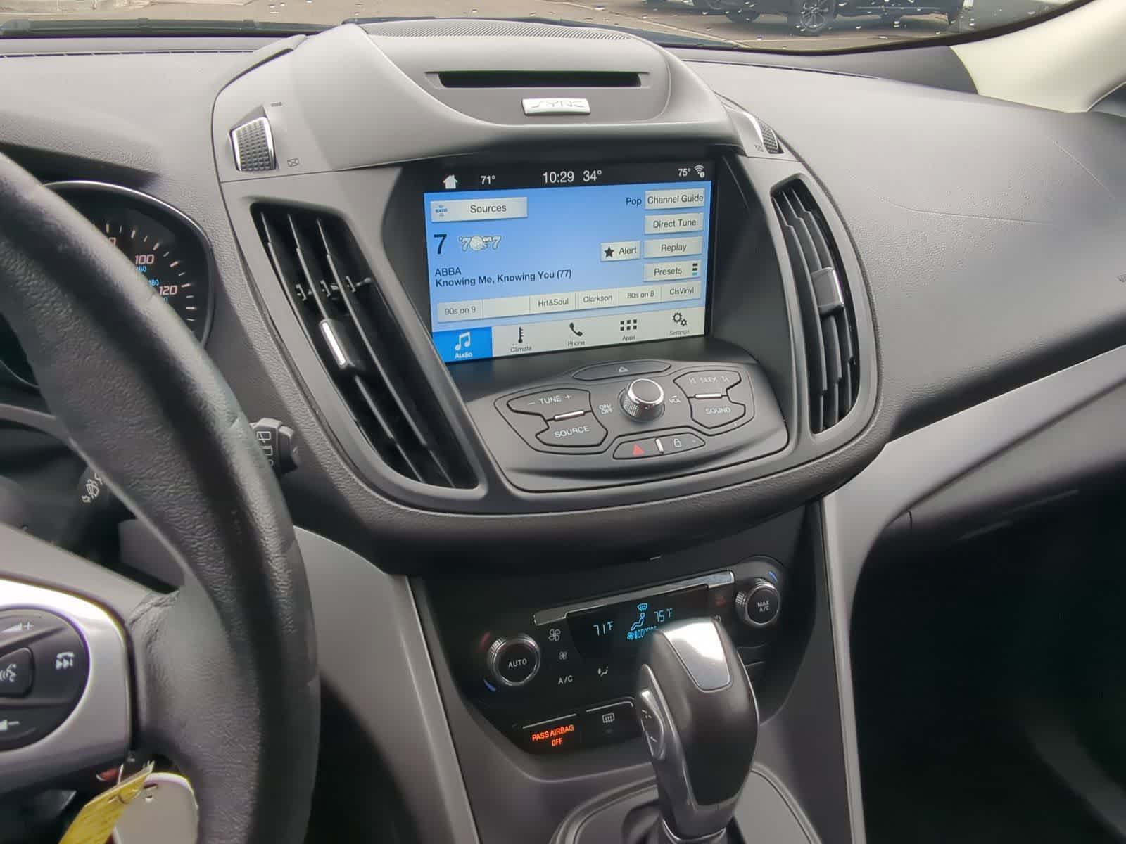 Thumbnail: 2016 Ford Escape - 32