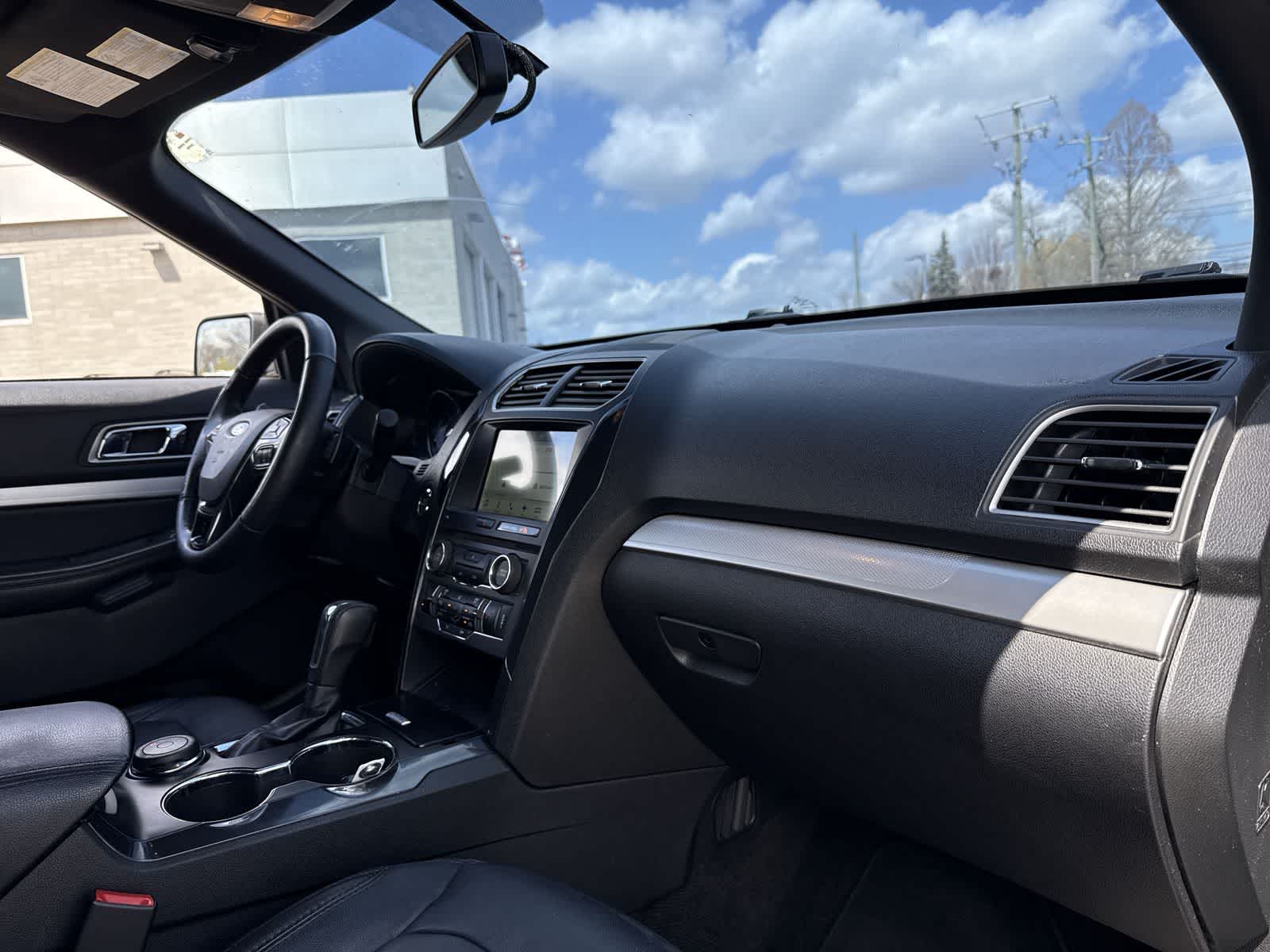 Thumbnail: 2017 Ford Explorer - 22