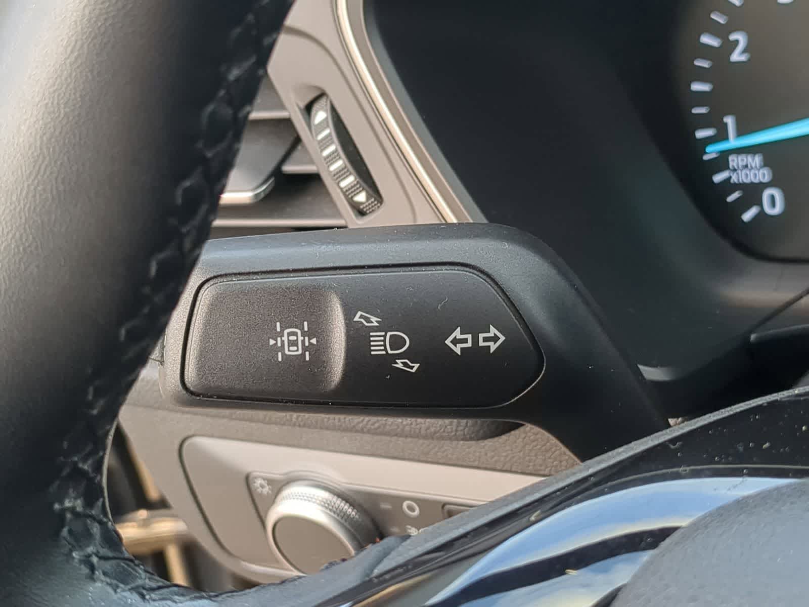 Thumbnail: 2022 Ford Escape - 29