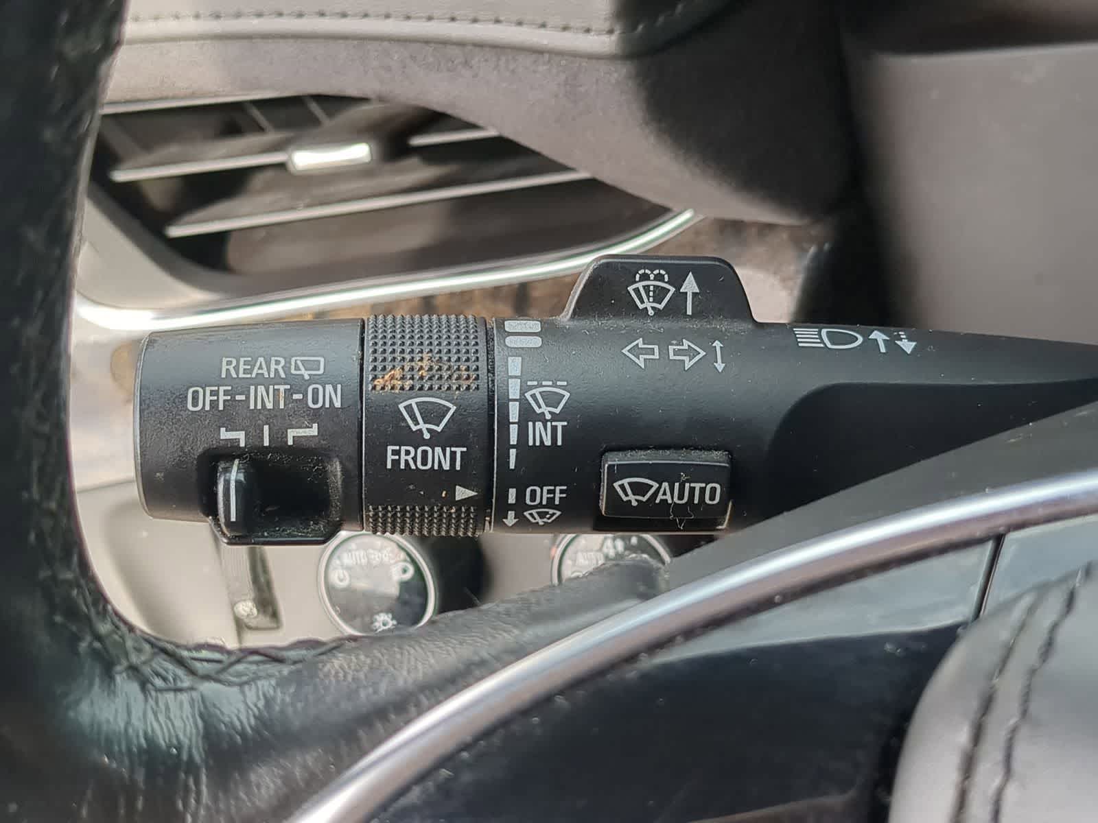 Thumbnail: 2016 Cadillac Escalade - 34