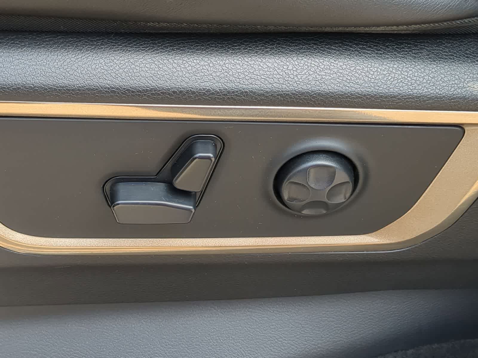 Thumbnail: 2020 RAM 1500 - 23