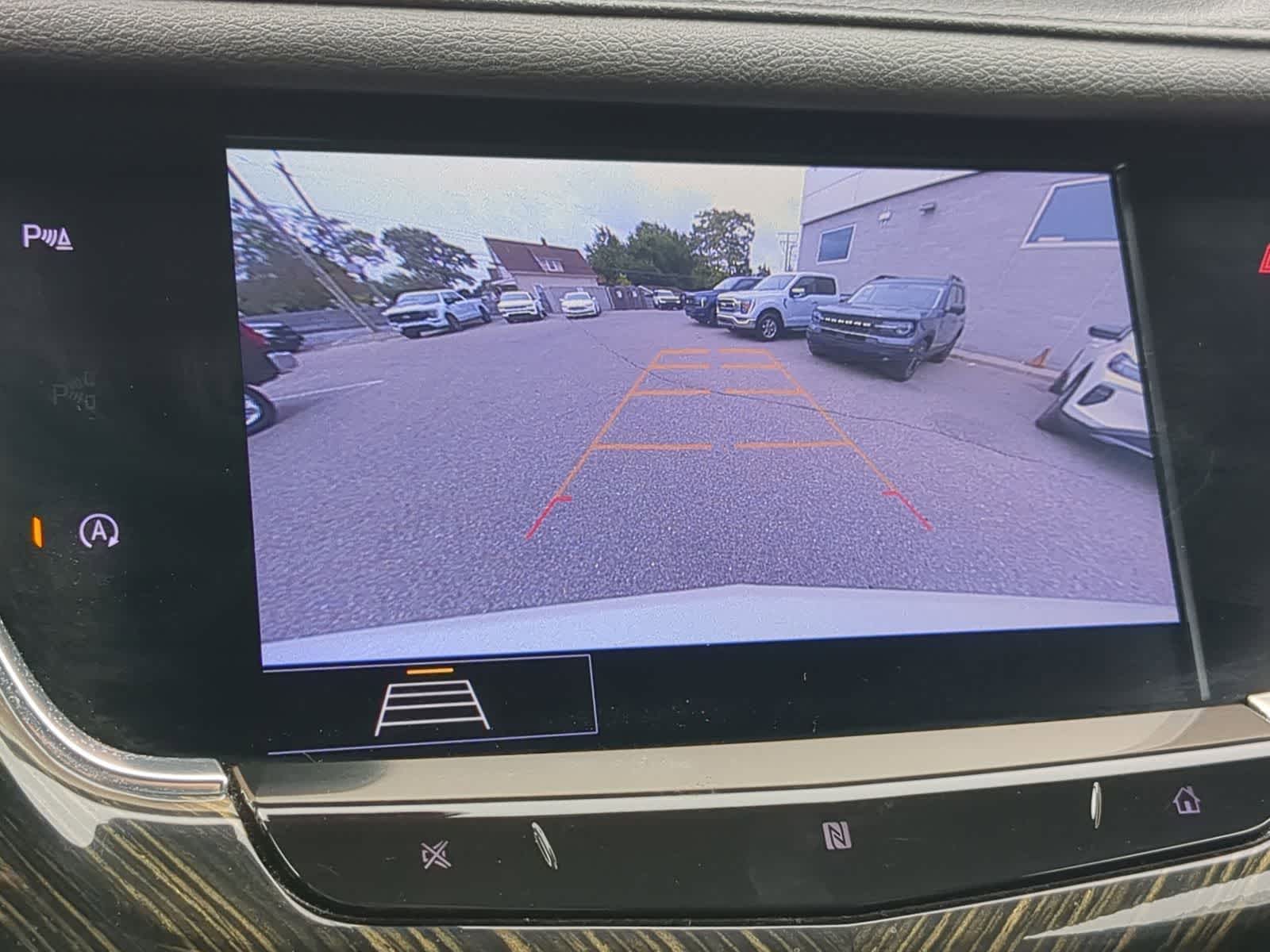 Thumbnail: 2020 Cadillac XT6 - 28