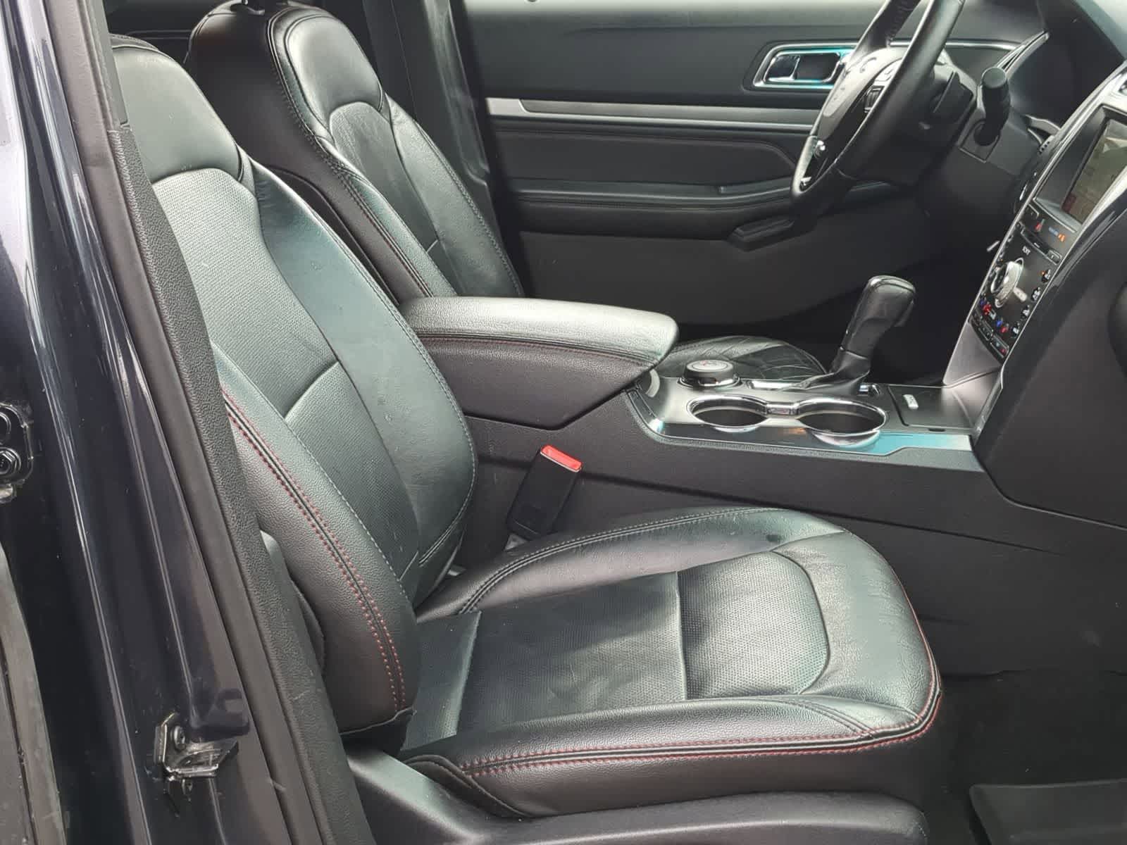 Thumbnail: 2017 Ford Explorer - 30