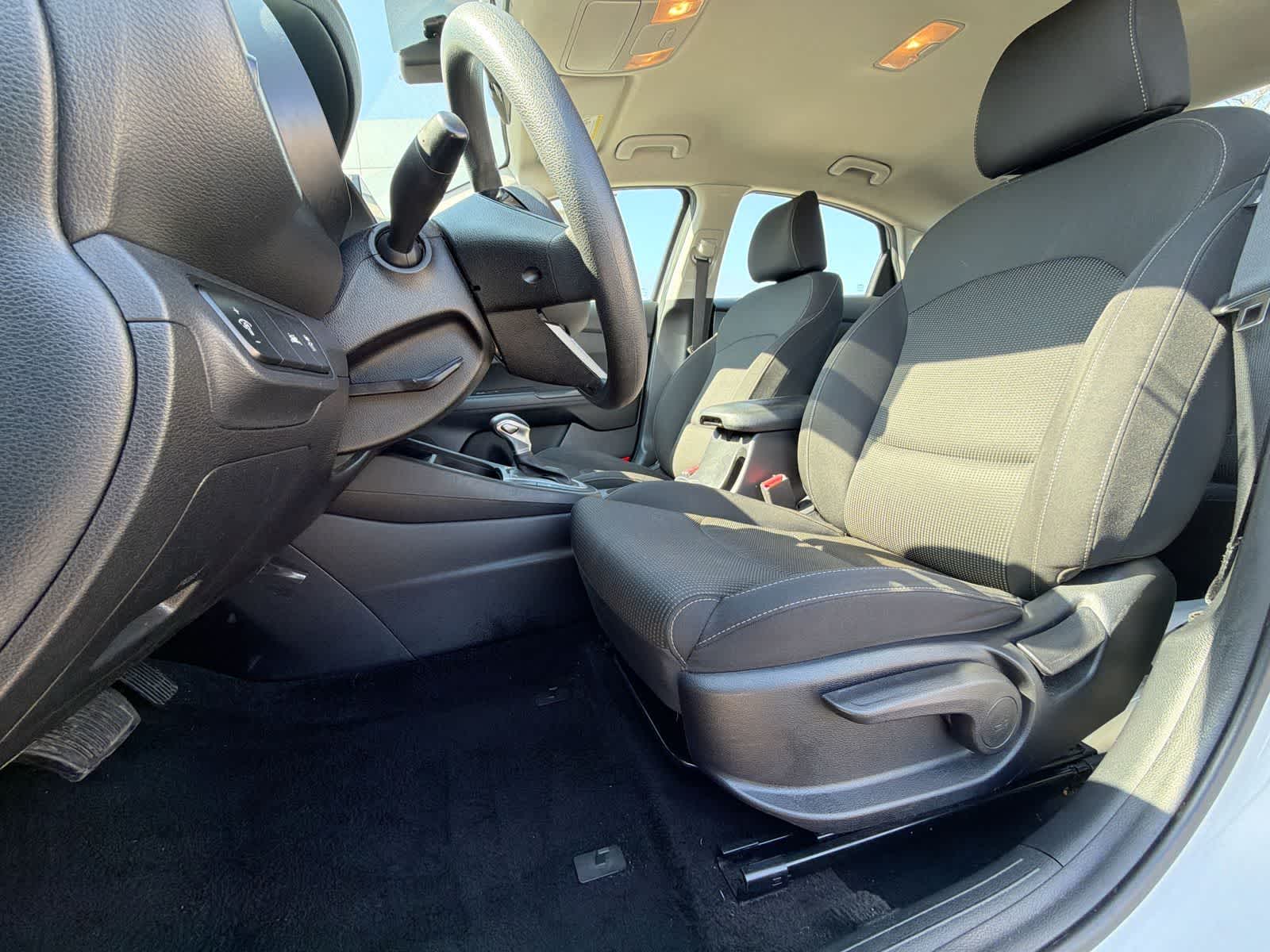 Thumbnail: 2019 Kia Forte - 18