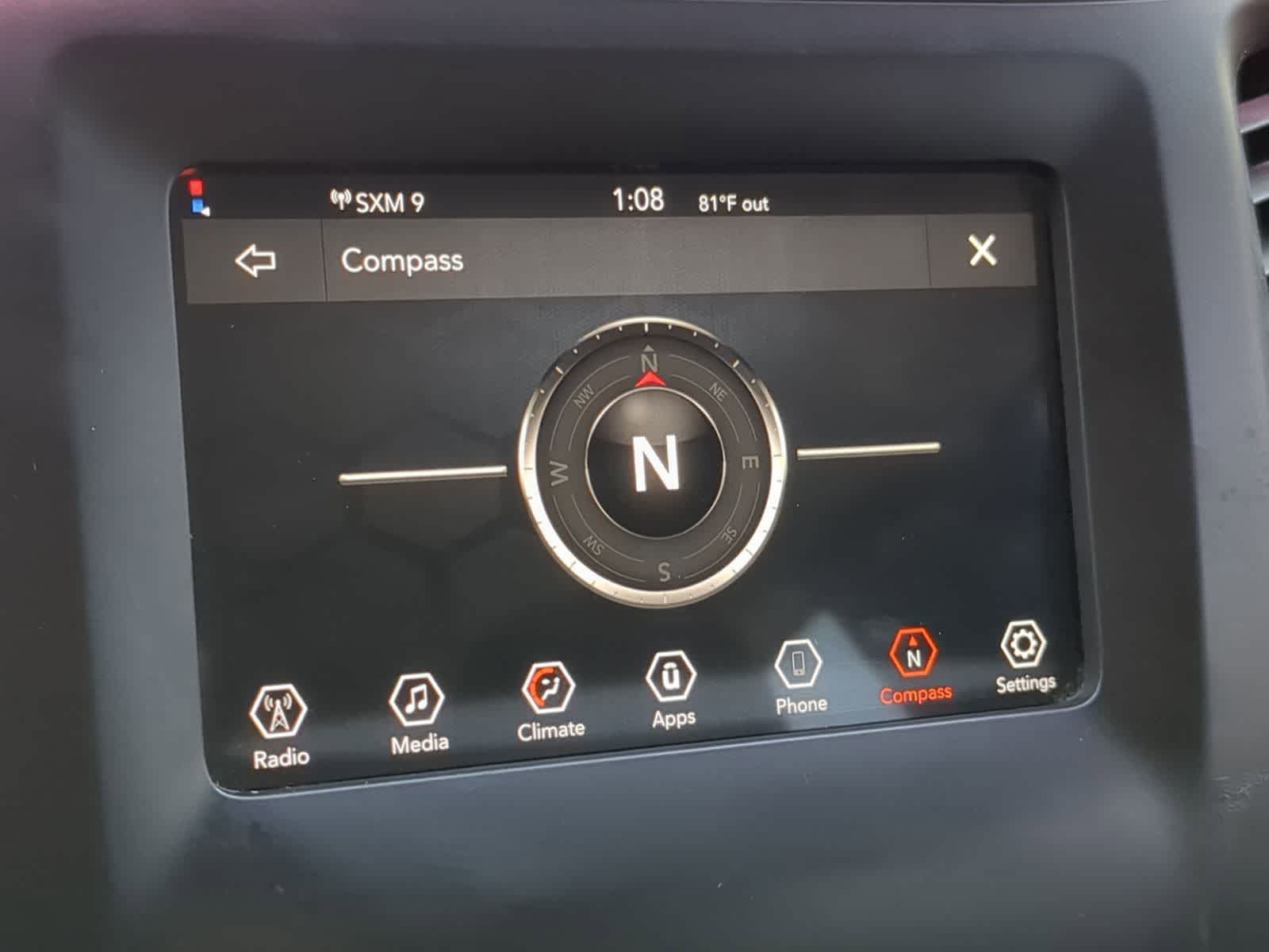 Thumbnail: 2019 Jeep Cherokee - 30