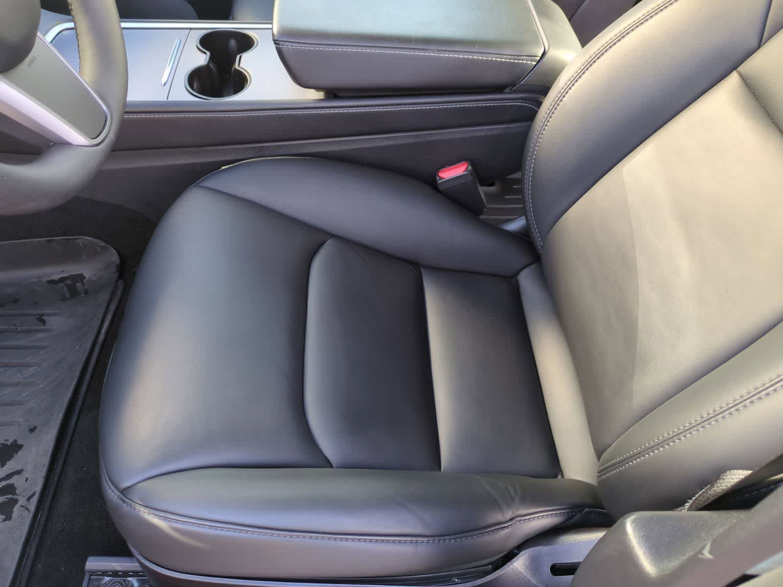 Thumbnail: 2022 Tesla Model 3 - 18