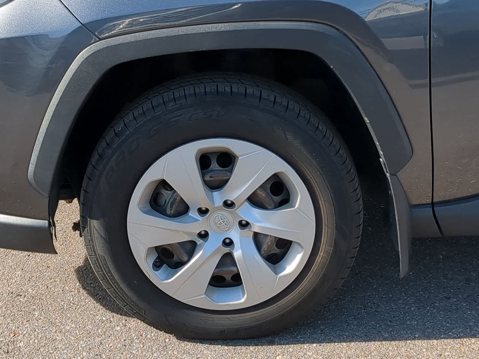 Thumbnail: 2020 Toyota RAV4 - 14