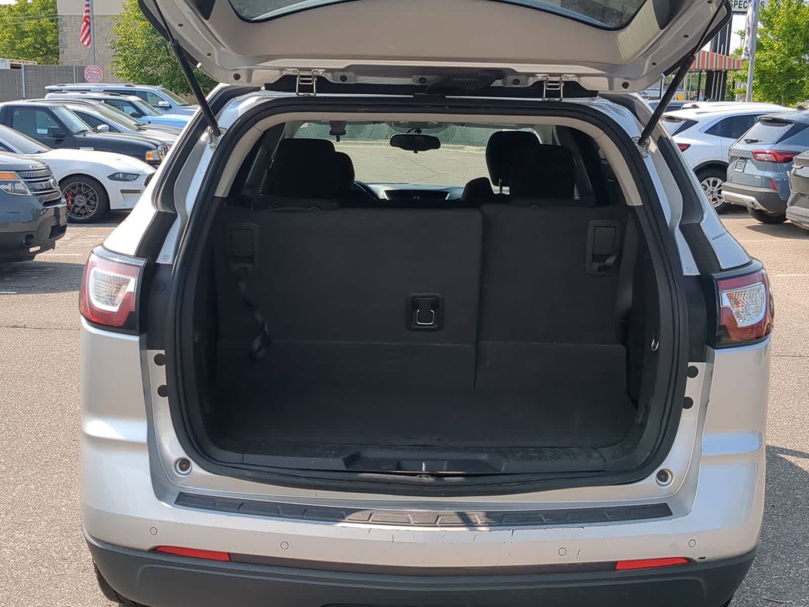 Thumbnail: 2014 Chevrolet Traverse - 37